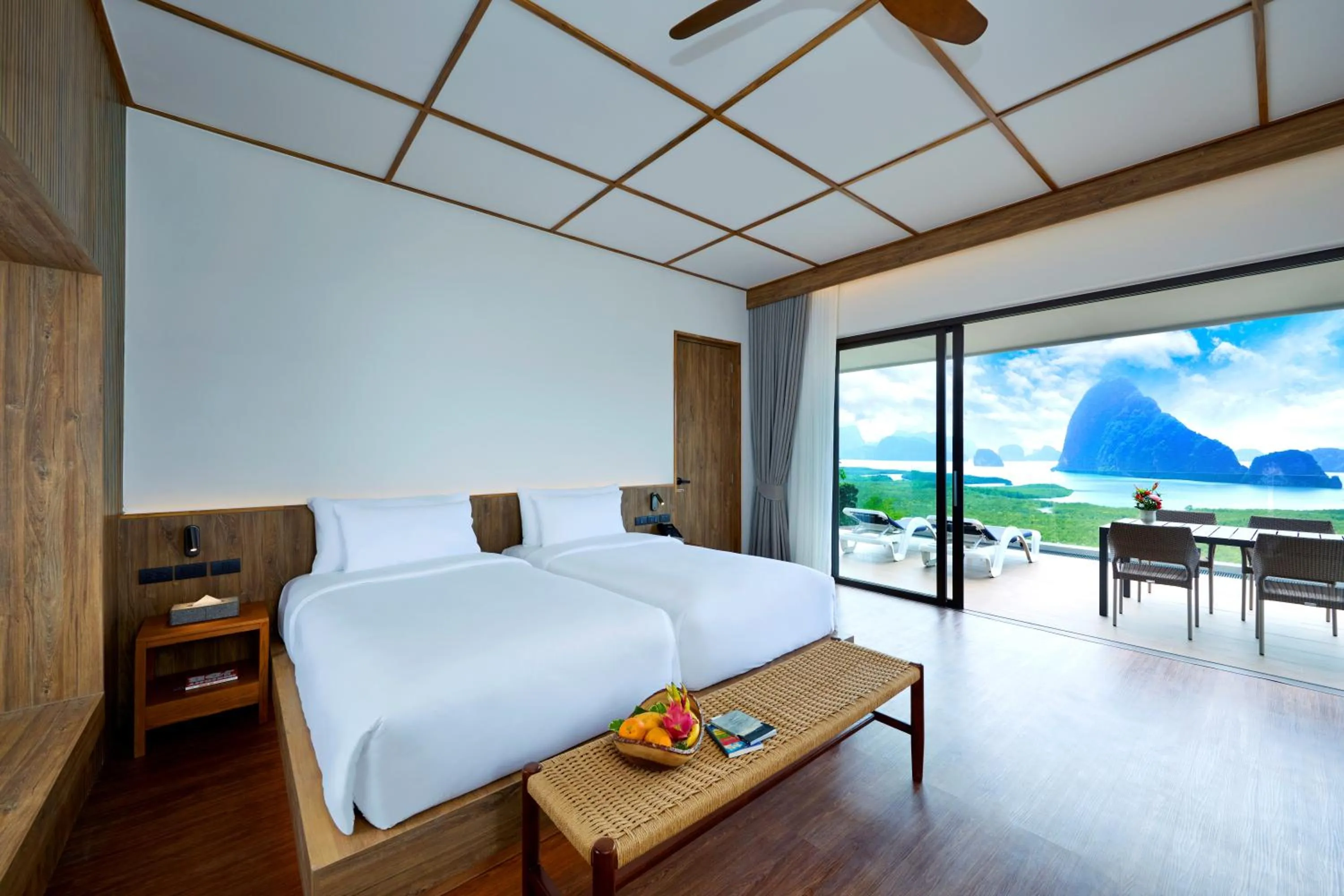 Balcony/Terrace, Bed in Beyond Skywalk Nangshi