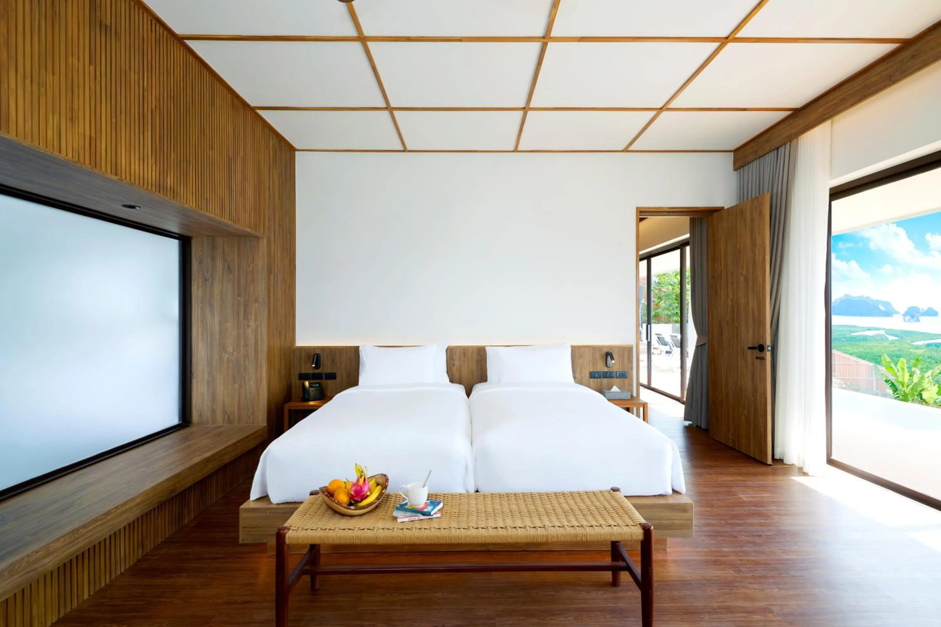 Photo of the whole room, Bed in Beyond Skywalk Nangshi