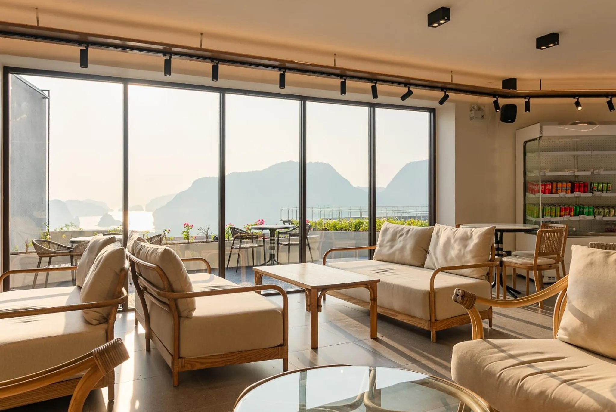 Restaurant/places to eat in Beyond Skywalk Nangshi