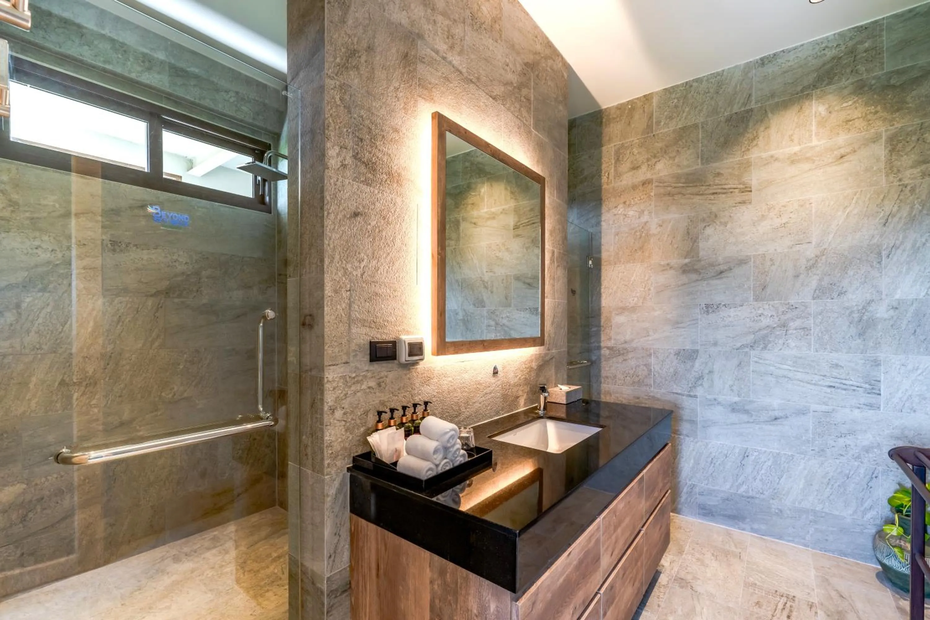 Bathroom in Beyond Skywalk Nangshi