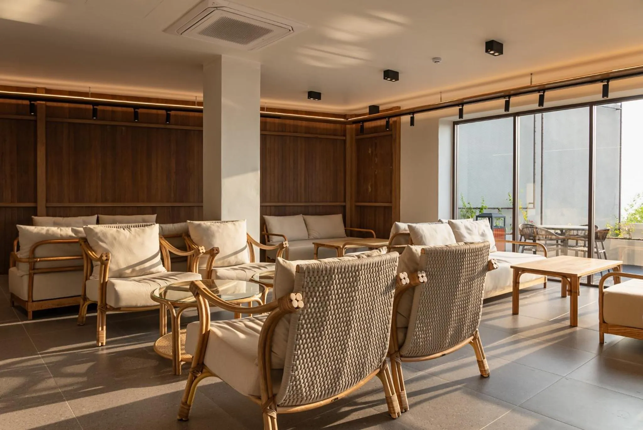 Restaurant/places to eat in Beyond Skywalk Nangshi