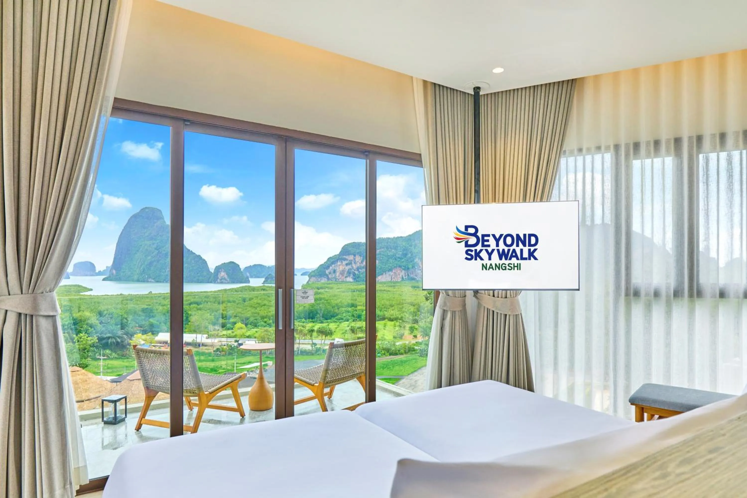 Natural landscape, Bed in Beyond Skywalk Nangshi