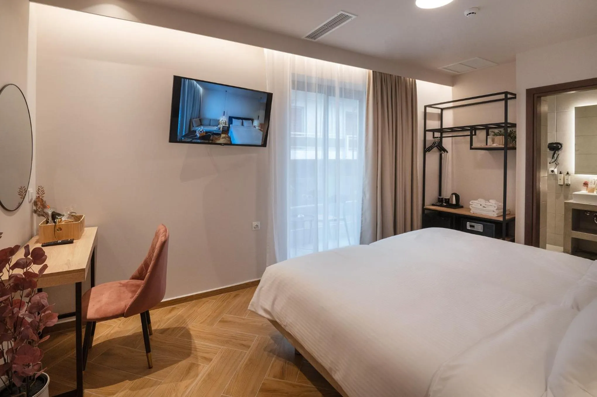 Photo of the whole room, Bed in IRA - ΗΡΑ Hotel
