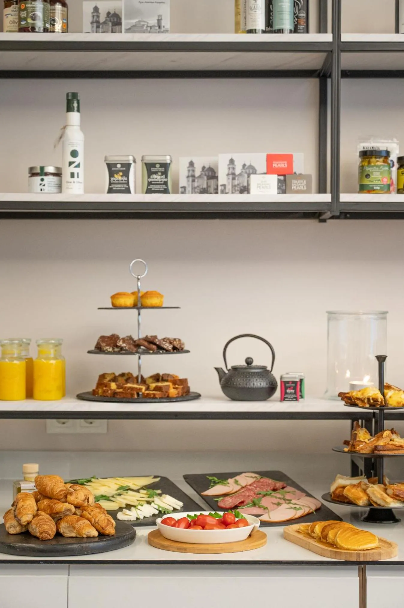 Food and drinks in IRA - ΗΡΑ Hotel