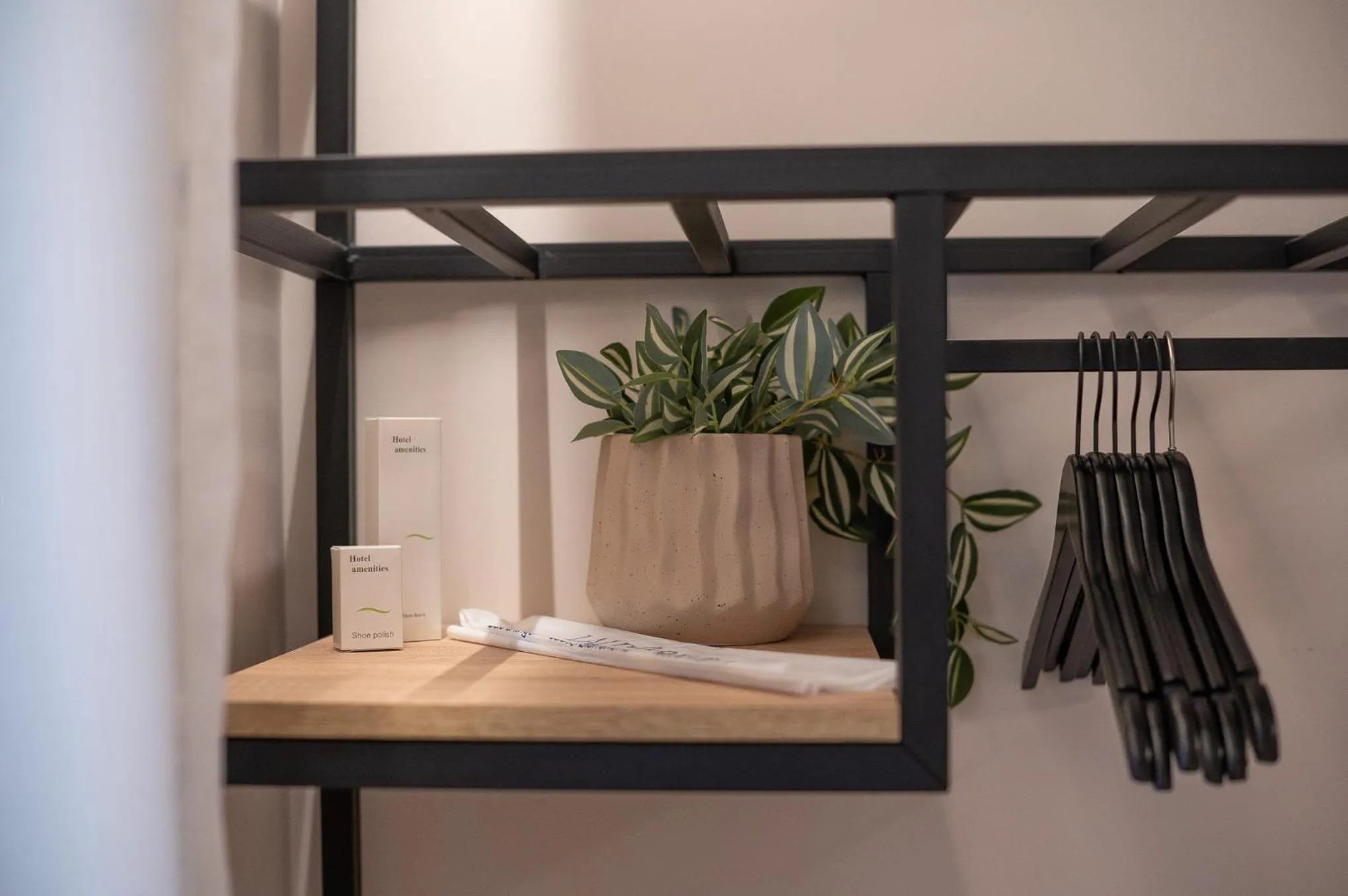 hair dresser in IRA - ΗΡΑ Hotel