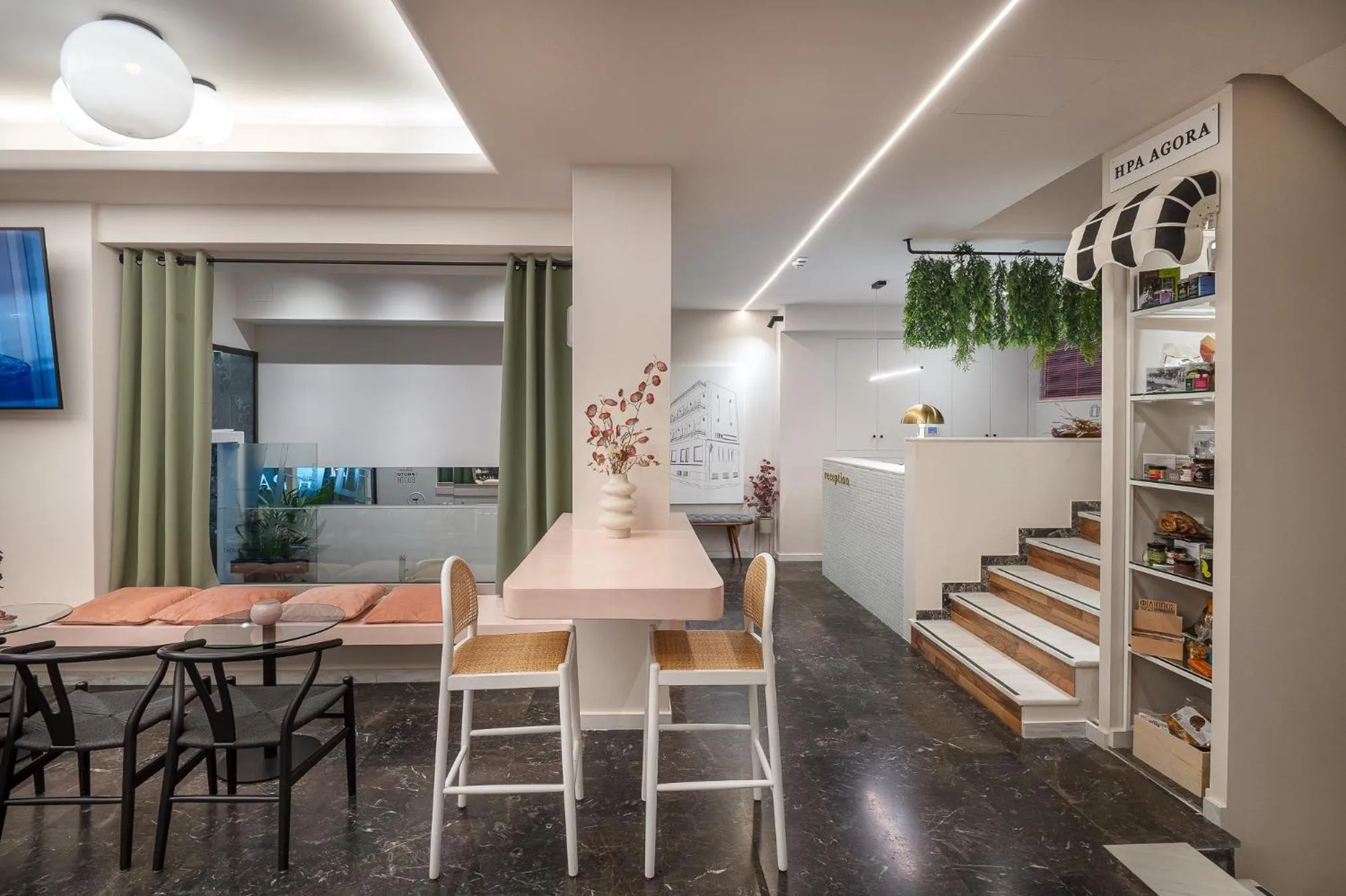 Communal lounge/ TV room in IRA - ΗΡΑ Hotel