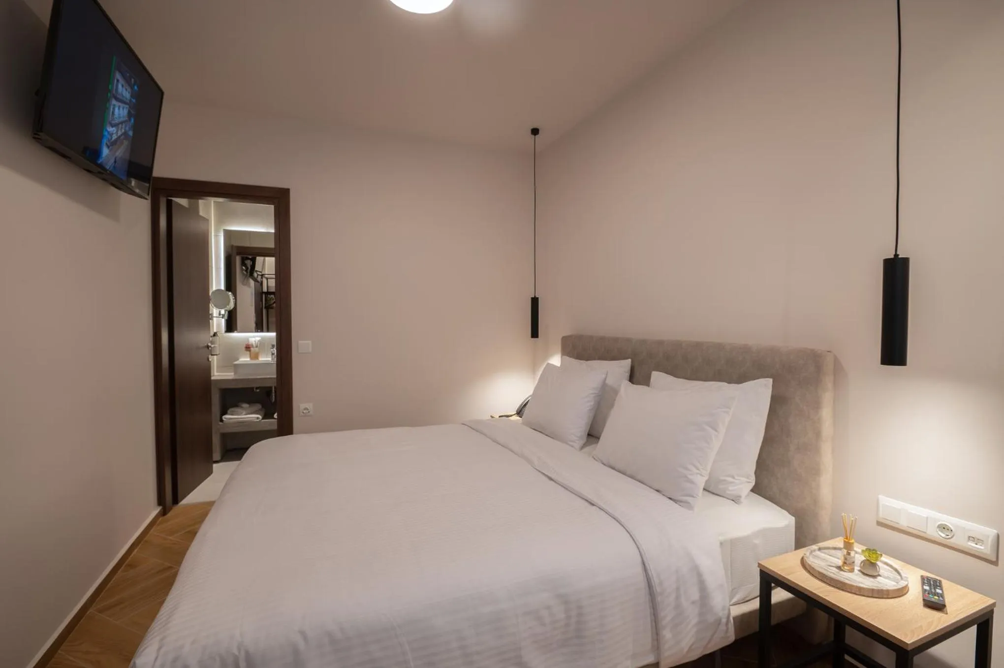 Bed in IRA - ΗΡΑ Hotel