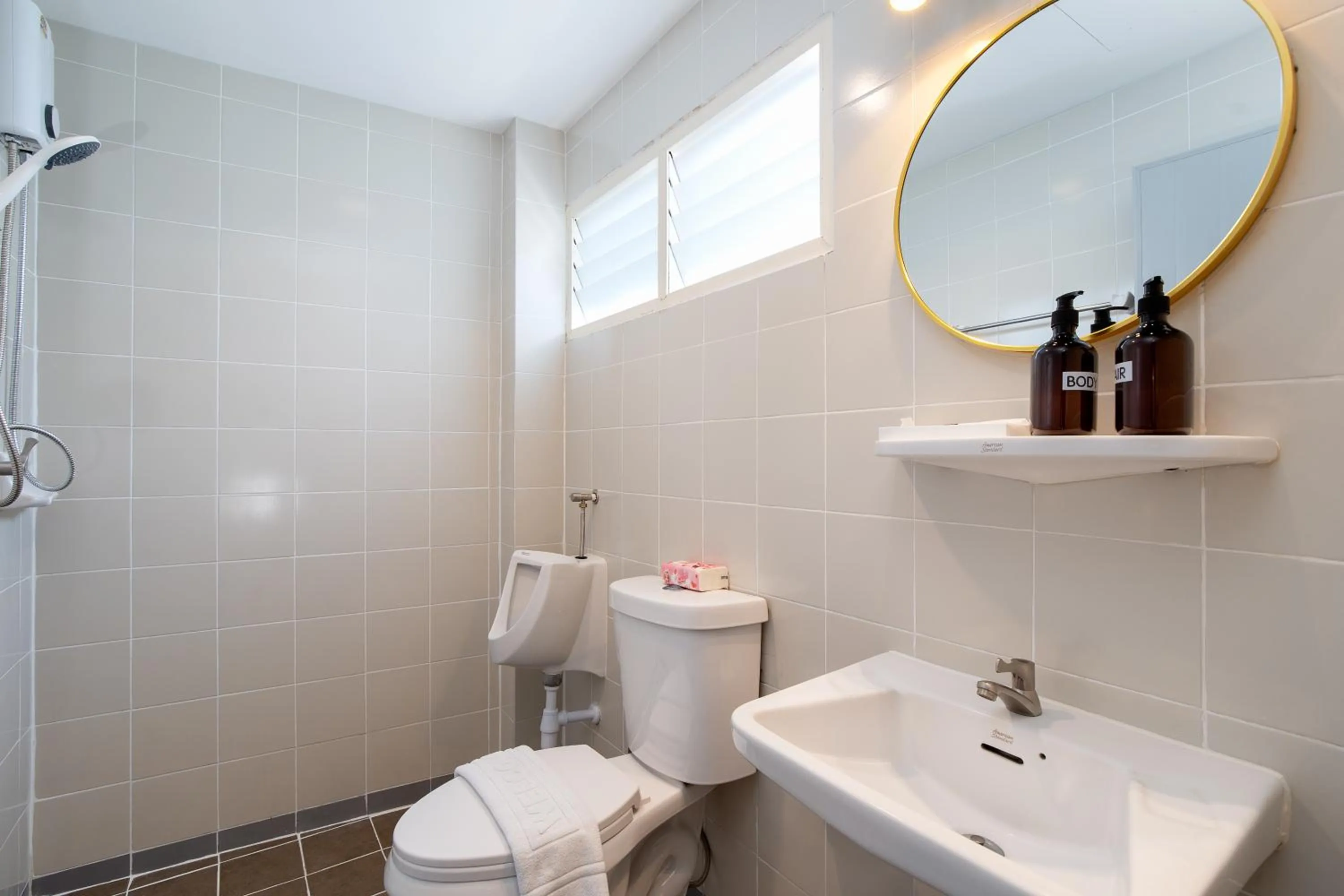 Bathroom in Capitel Rama 4