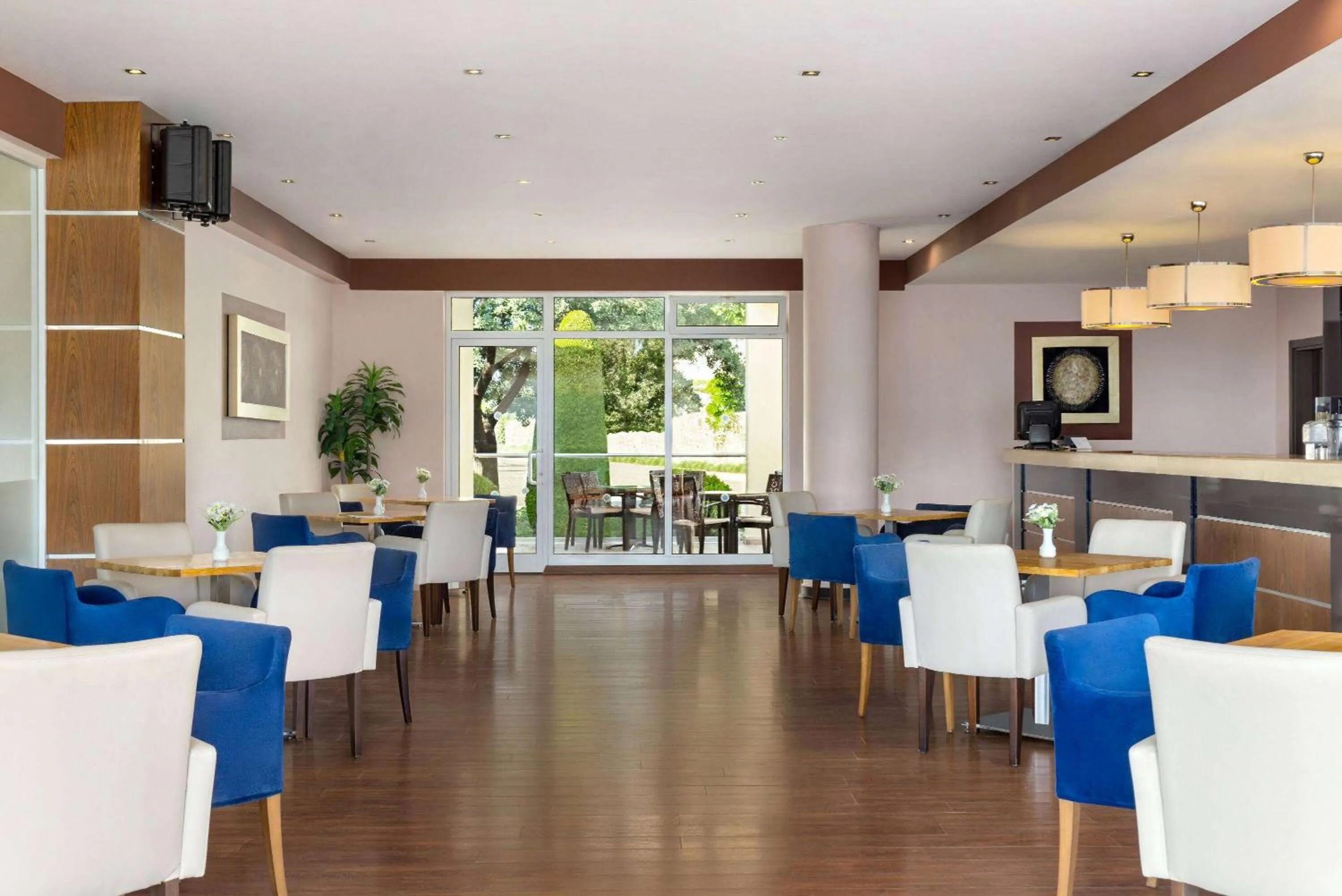Lounge or bar, Restaurant/Places to Eat in Wyndham Residences, Kusadasi Golf & Spa