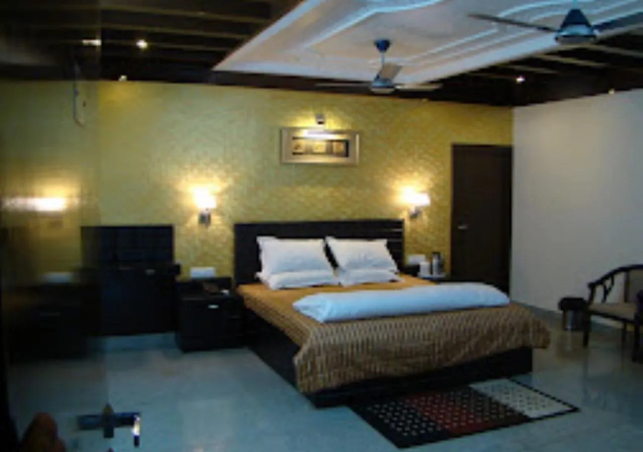 Bed in Hotel R.K.Palace Jharkhand