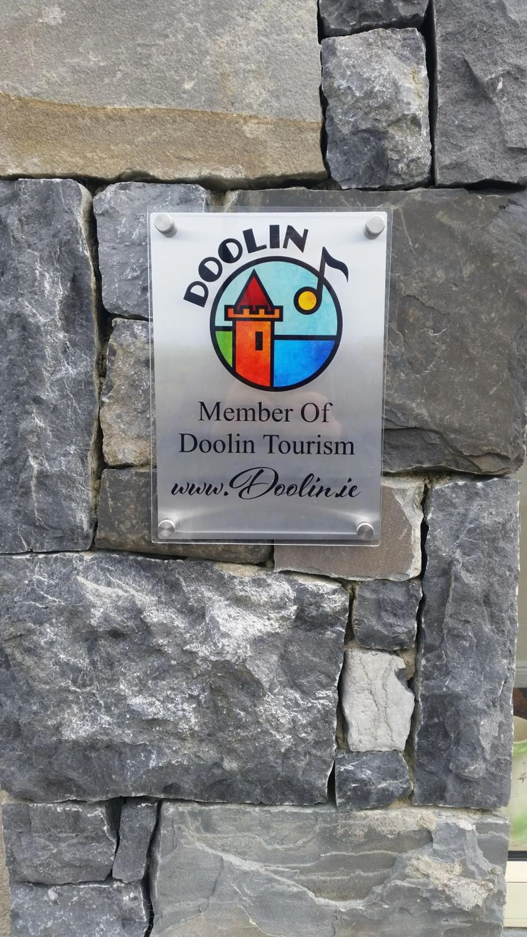 Logo/Certificate/Sign in Cois Na hAbhann