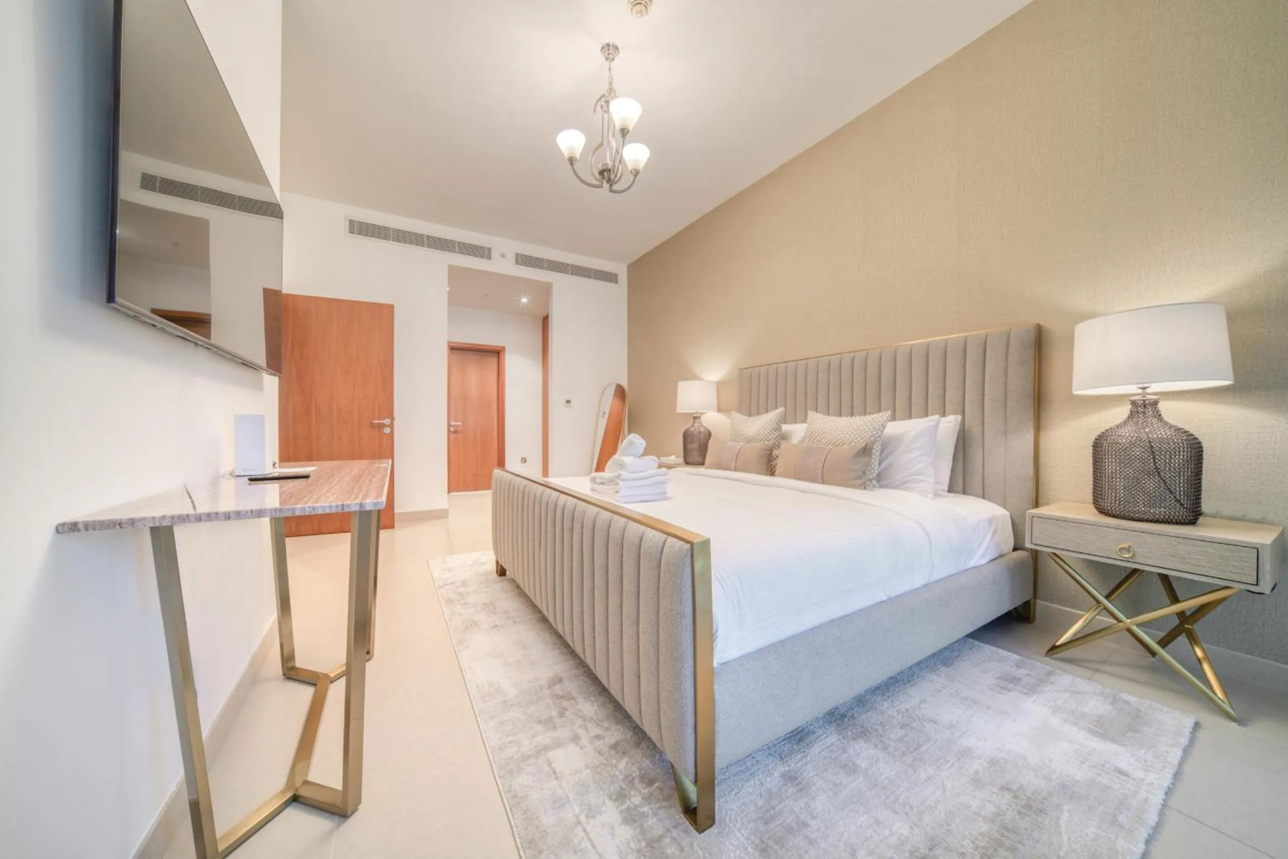 Bed in Central Park Towers, City View - DIFC - Mint Stay