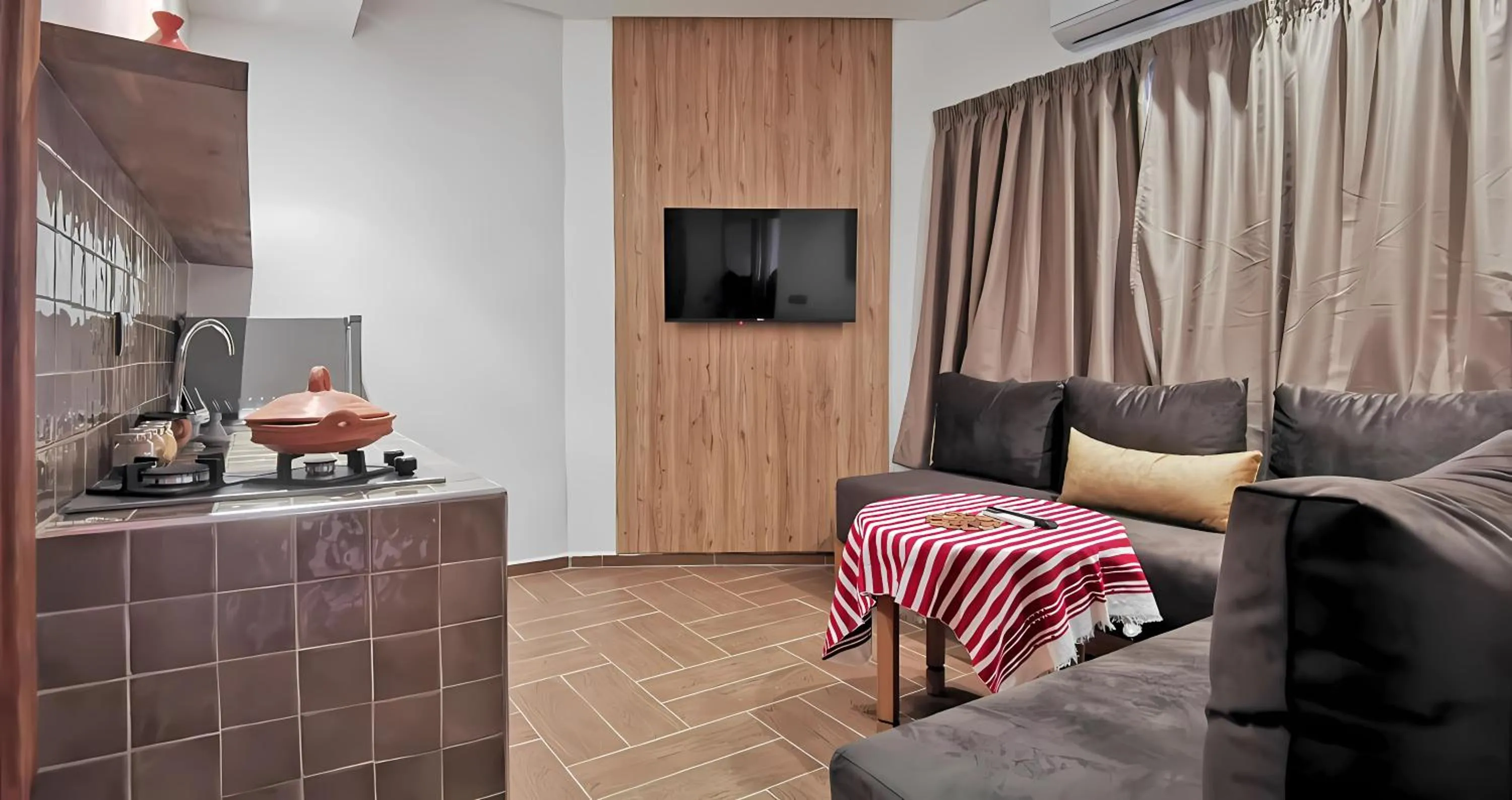 TV and multimedia in Aparthotel Dar Nowara Chaouen