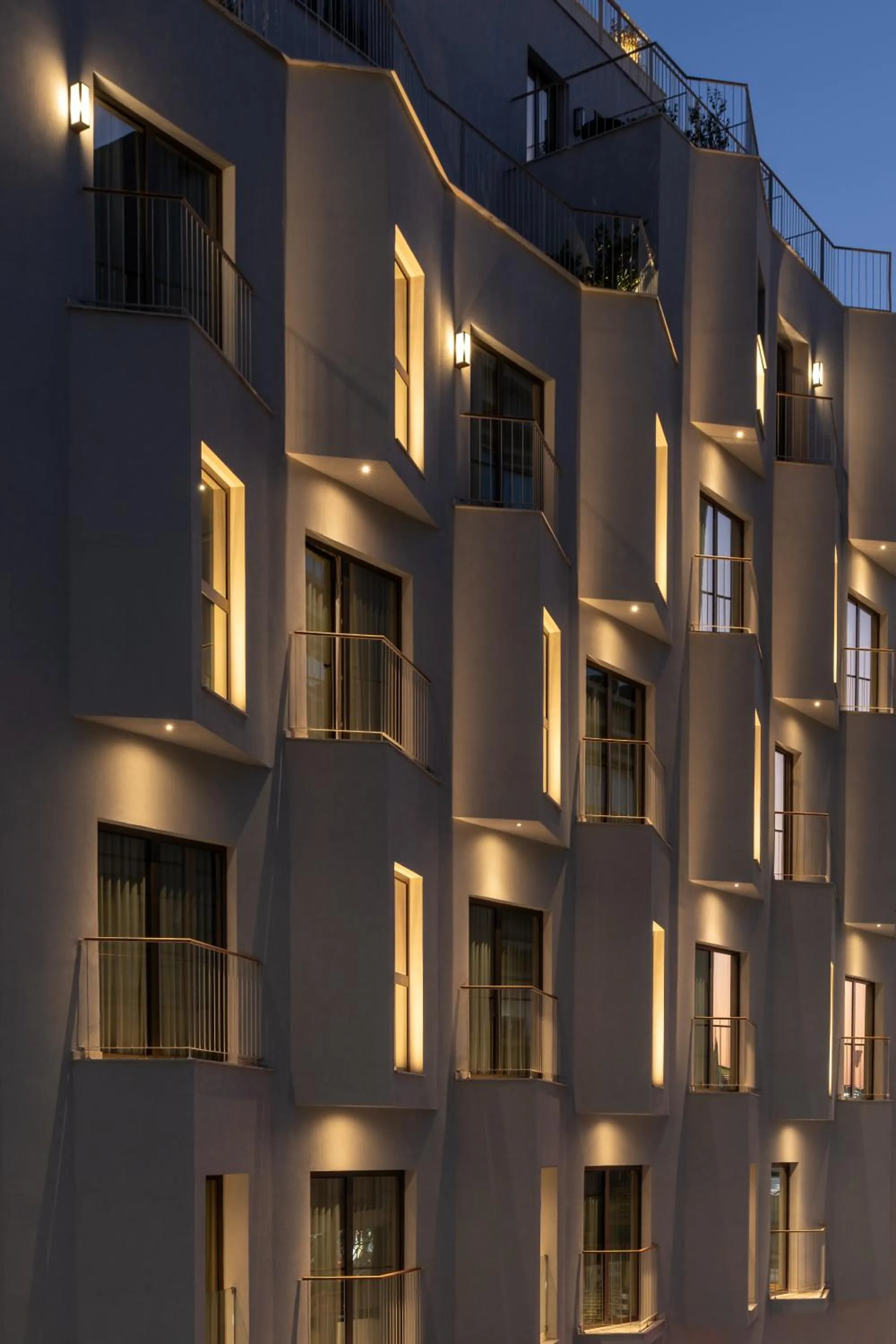 Property building in Mitsis N'U Piraeus Port