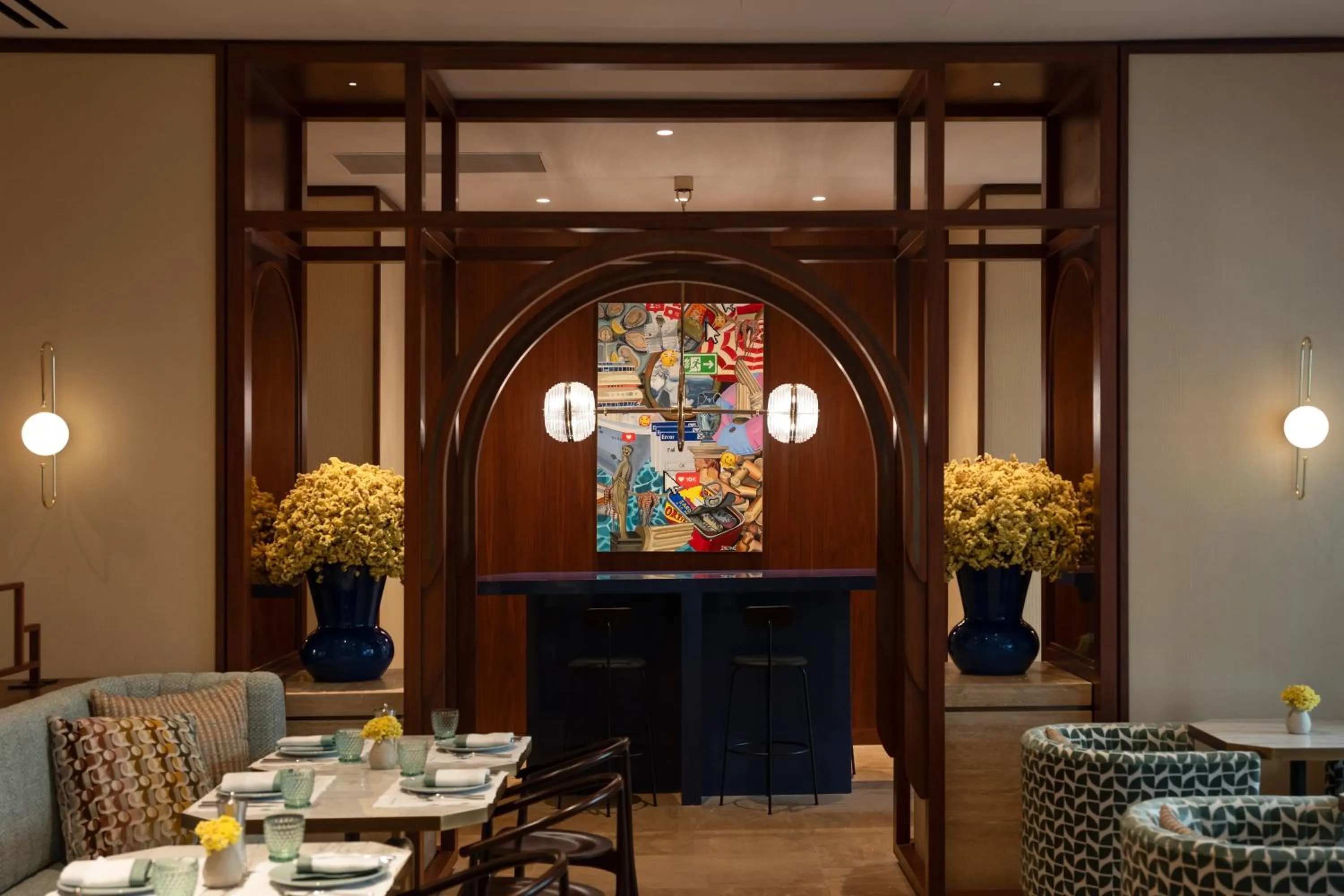 Restaurant/places to eat in Mitsis N'U Piraeus Port