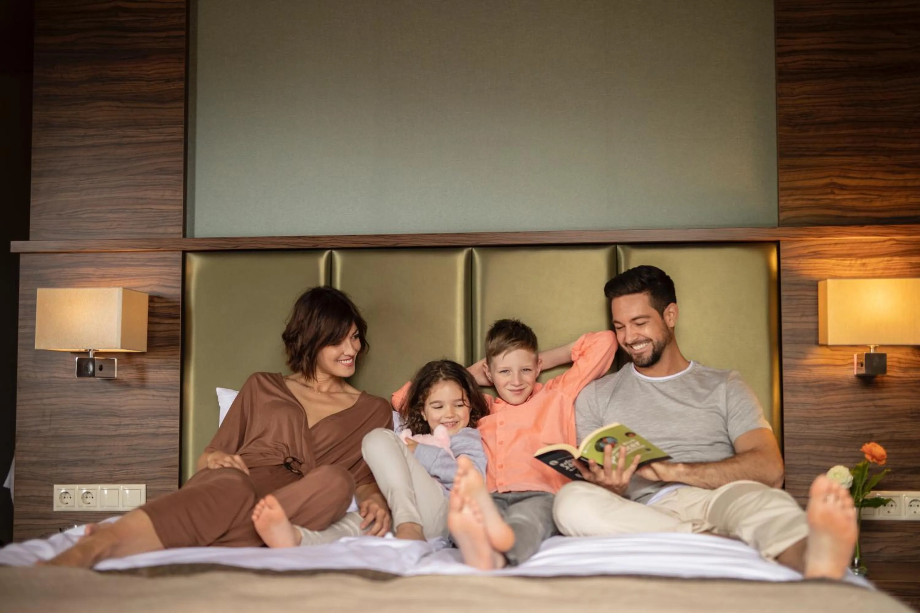 People, Bed in Barack Thermal Hotel and Spa