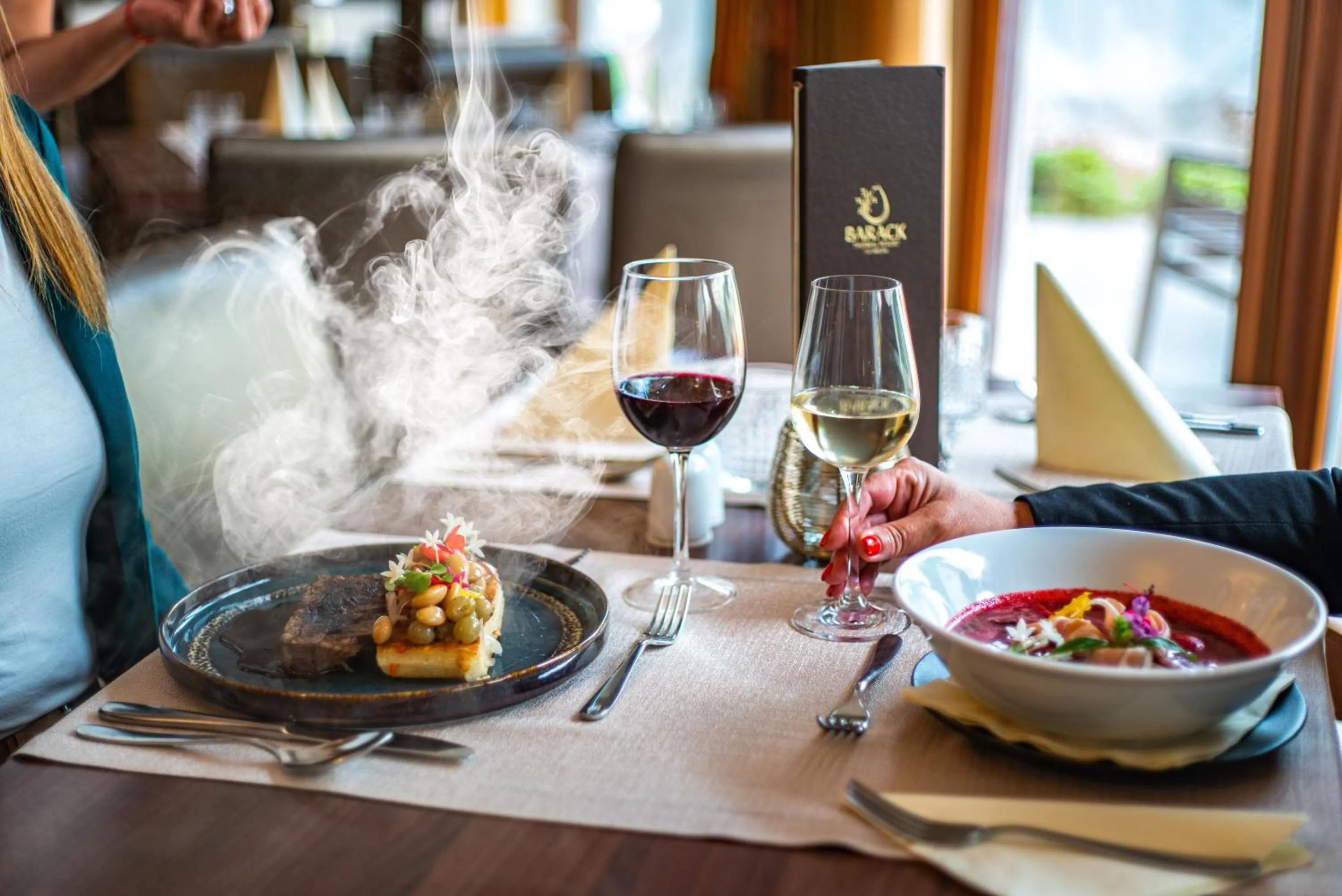 Restaurant/places to eat in Barack Thermal Hotel and Spa