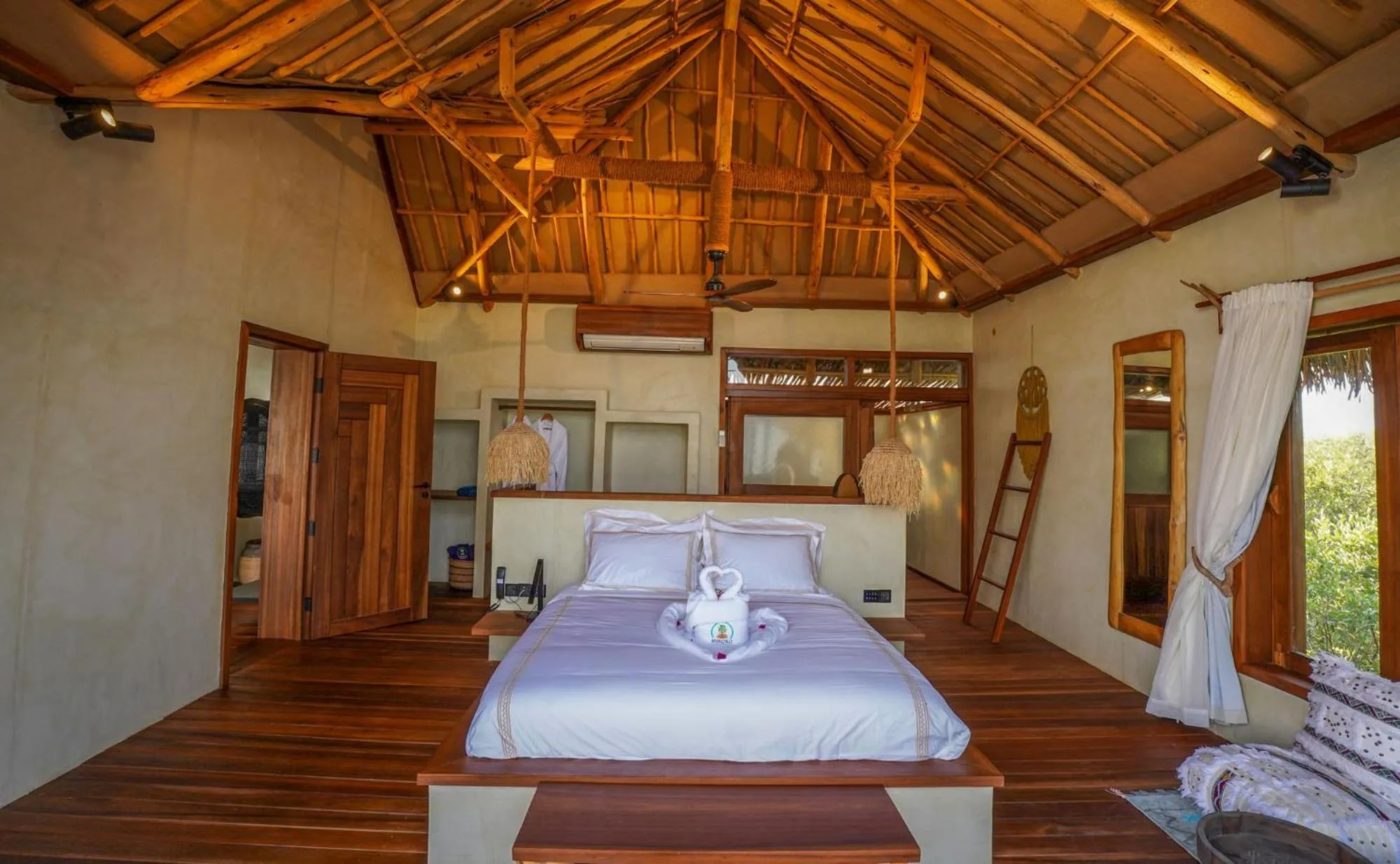 Photo of the whole room, Bed in Casa Mikoko Resort