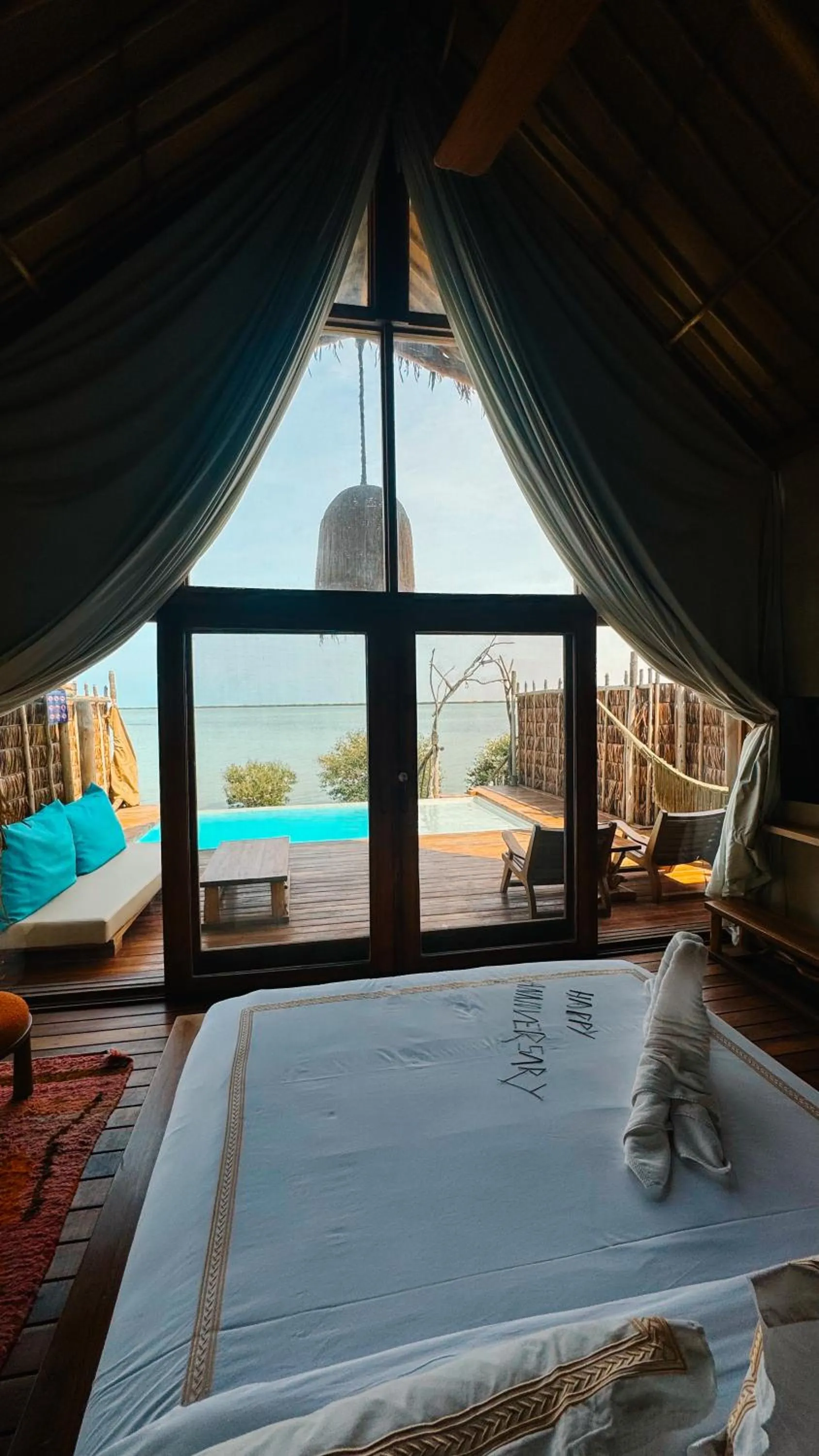 Pool view, Bed in Casa Mikoko Resort