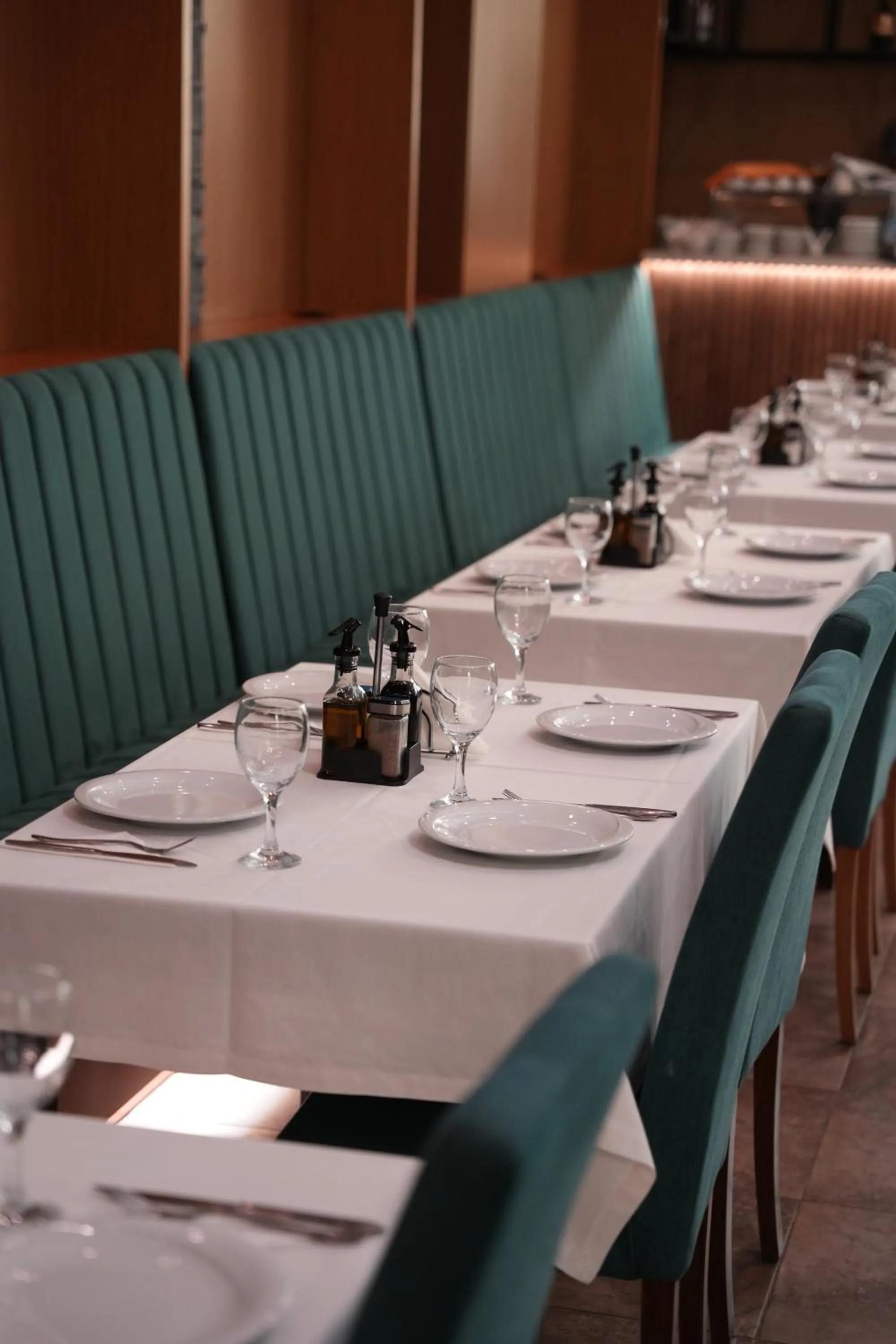 Restaurant/places to eat in Sun Hotel