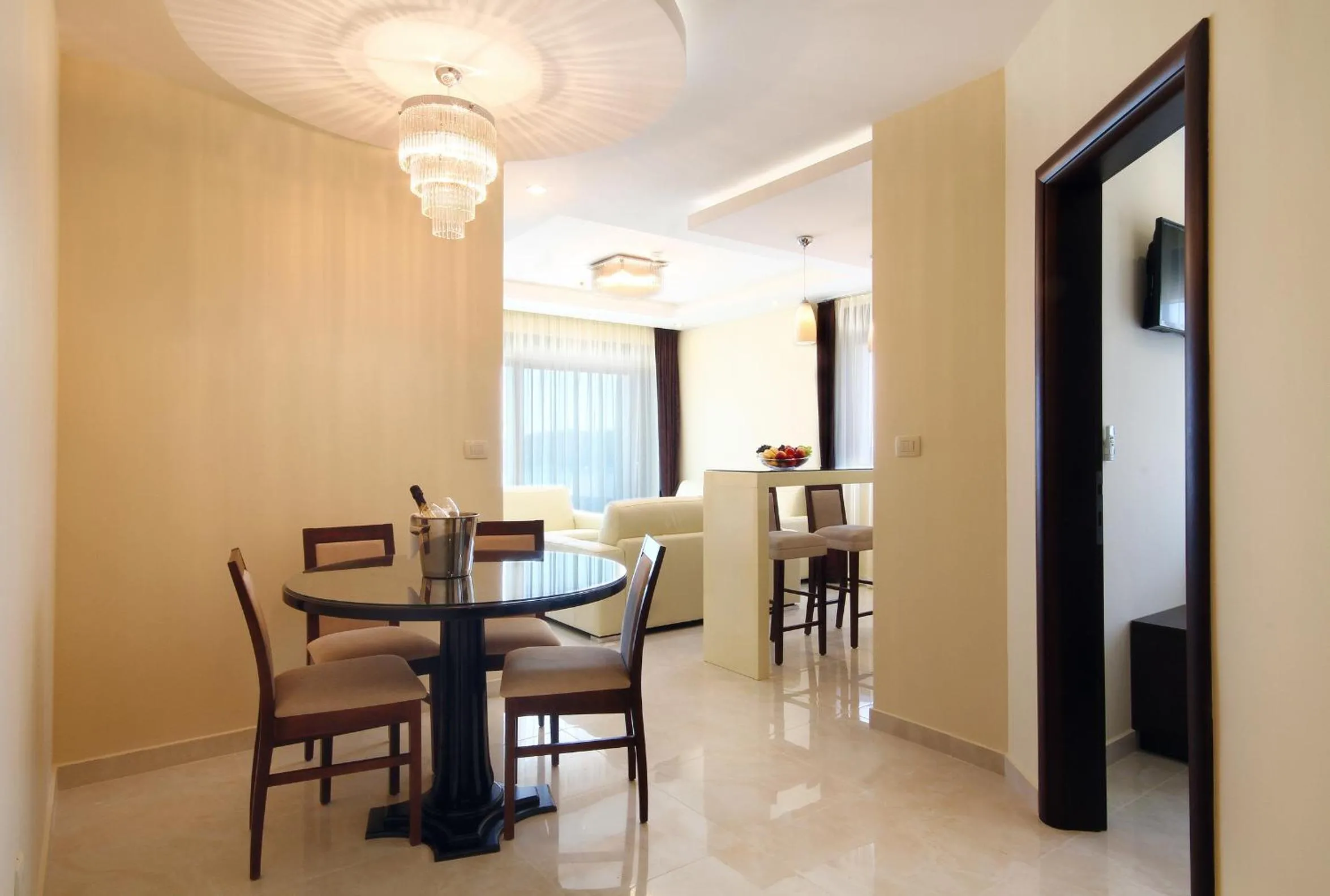 Photo of the whole room in Shine residence