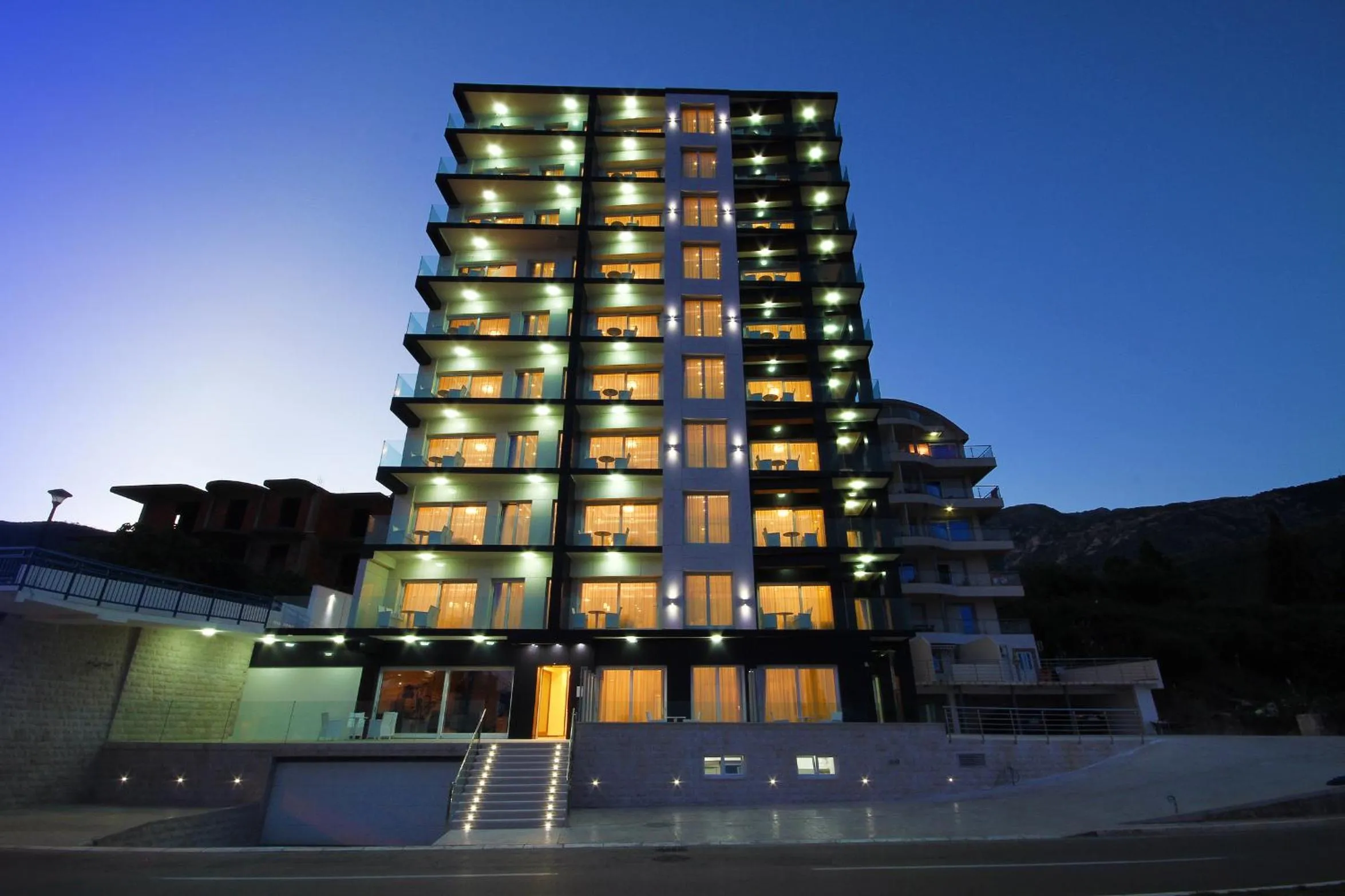 Facade/entrance in Shine residence