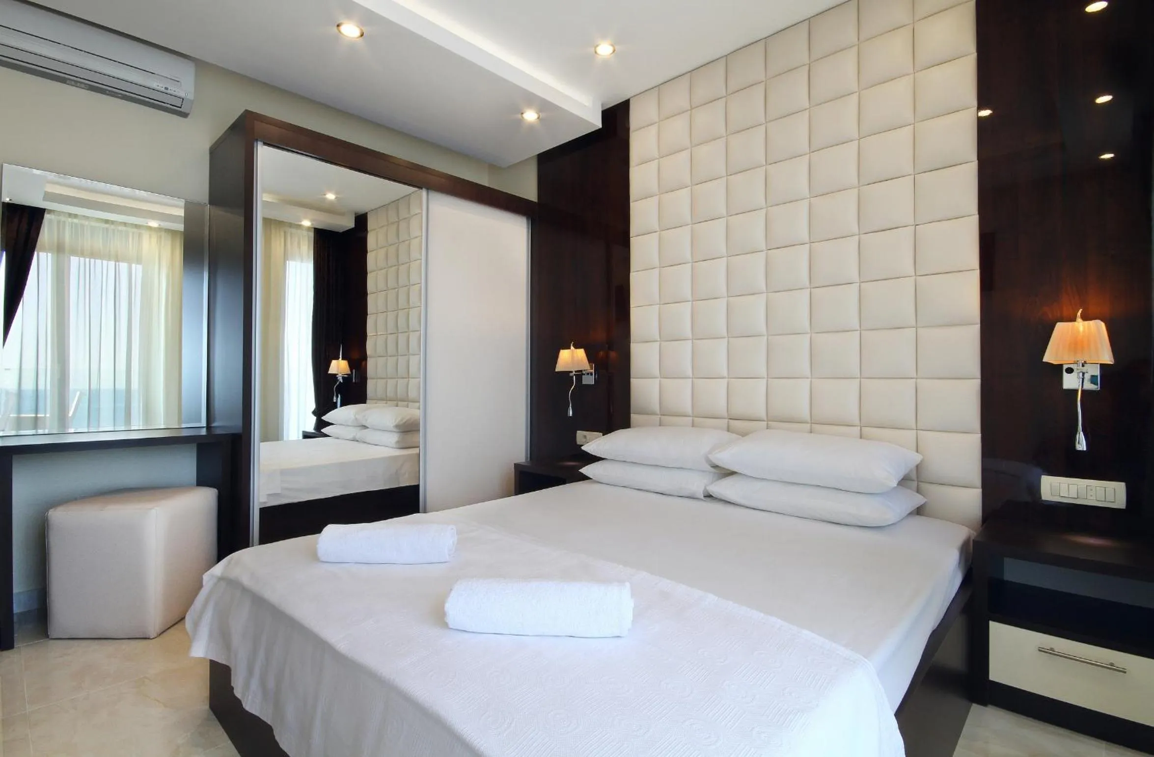 Bed in Shine residence