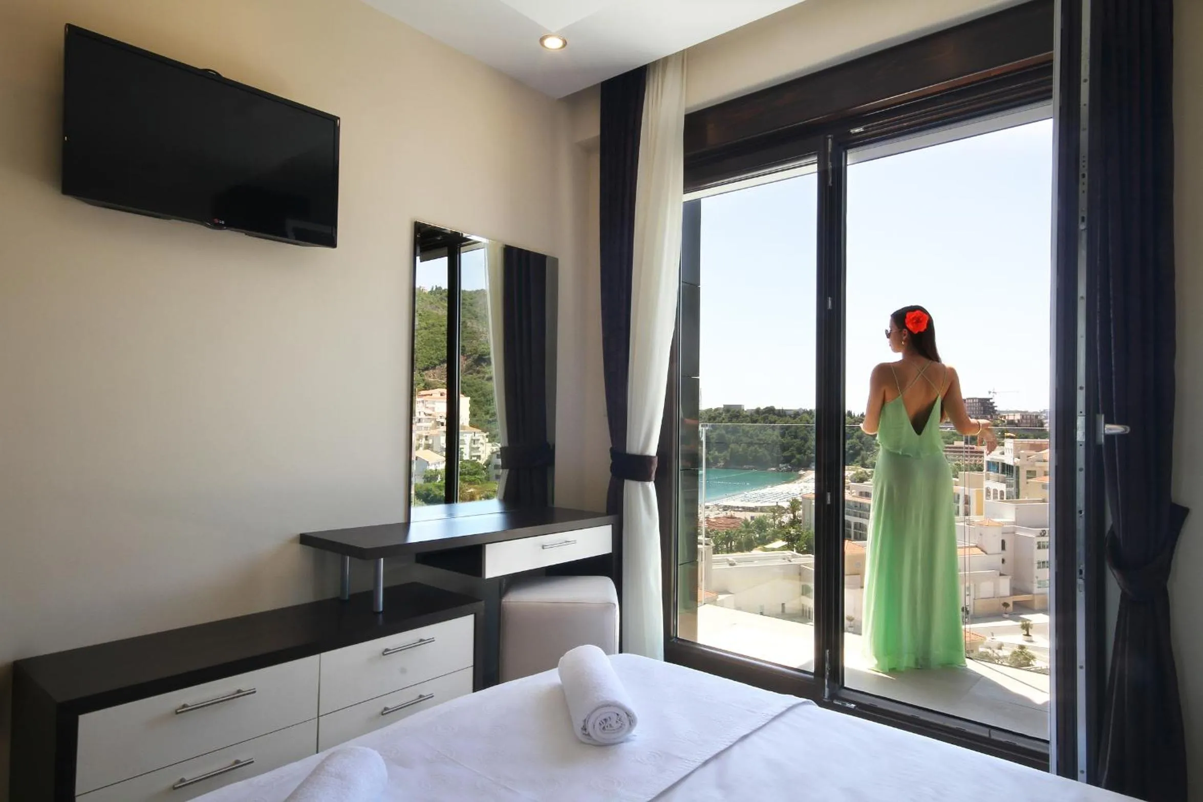 Balcony/Terrace, Bed in Shine residence