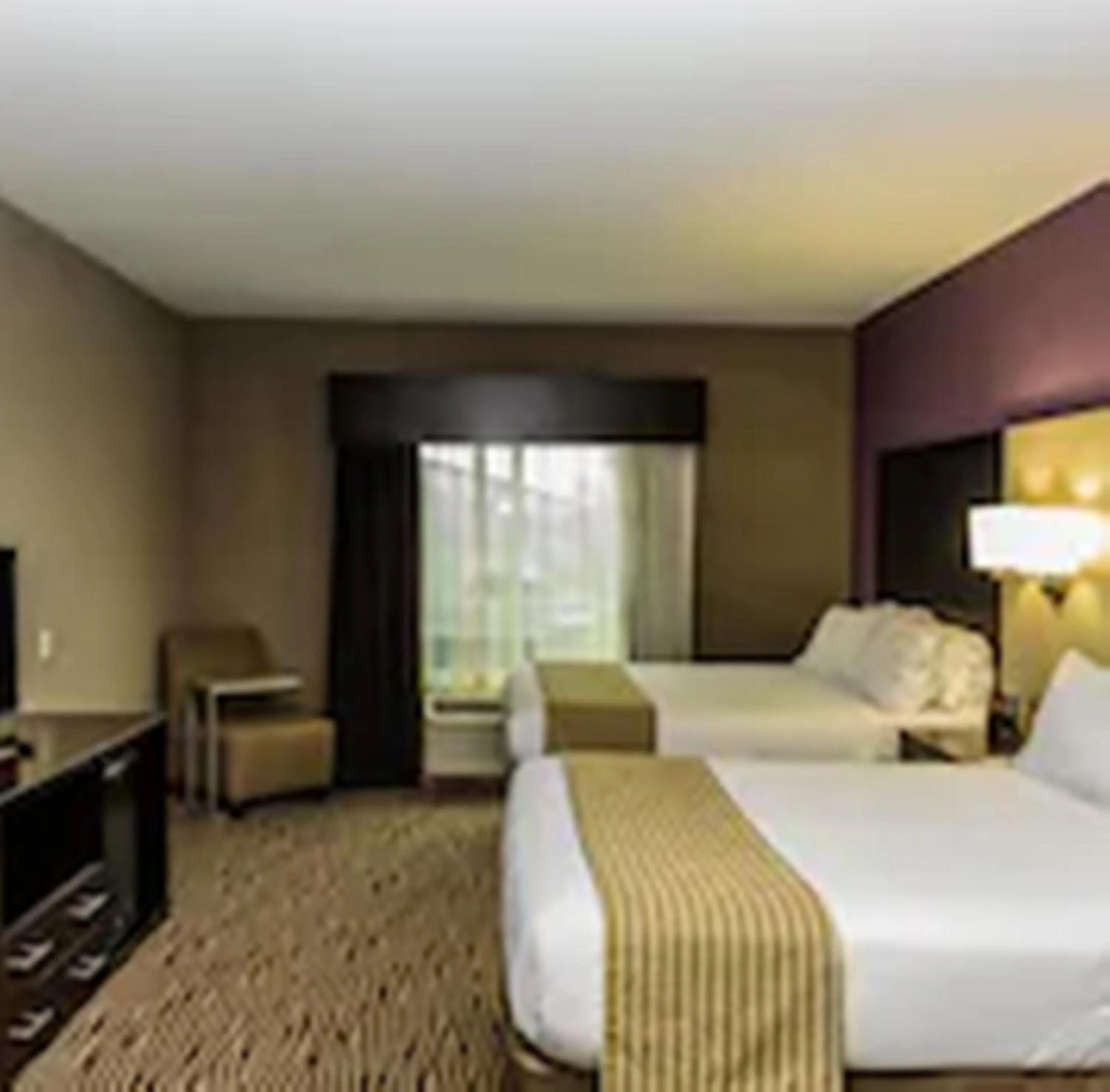Photo of the whole room, Bed in Holiday Inn Express Cheektowaga North East by IHG