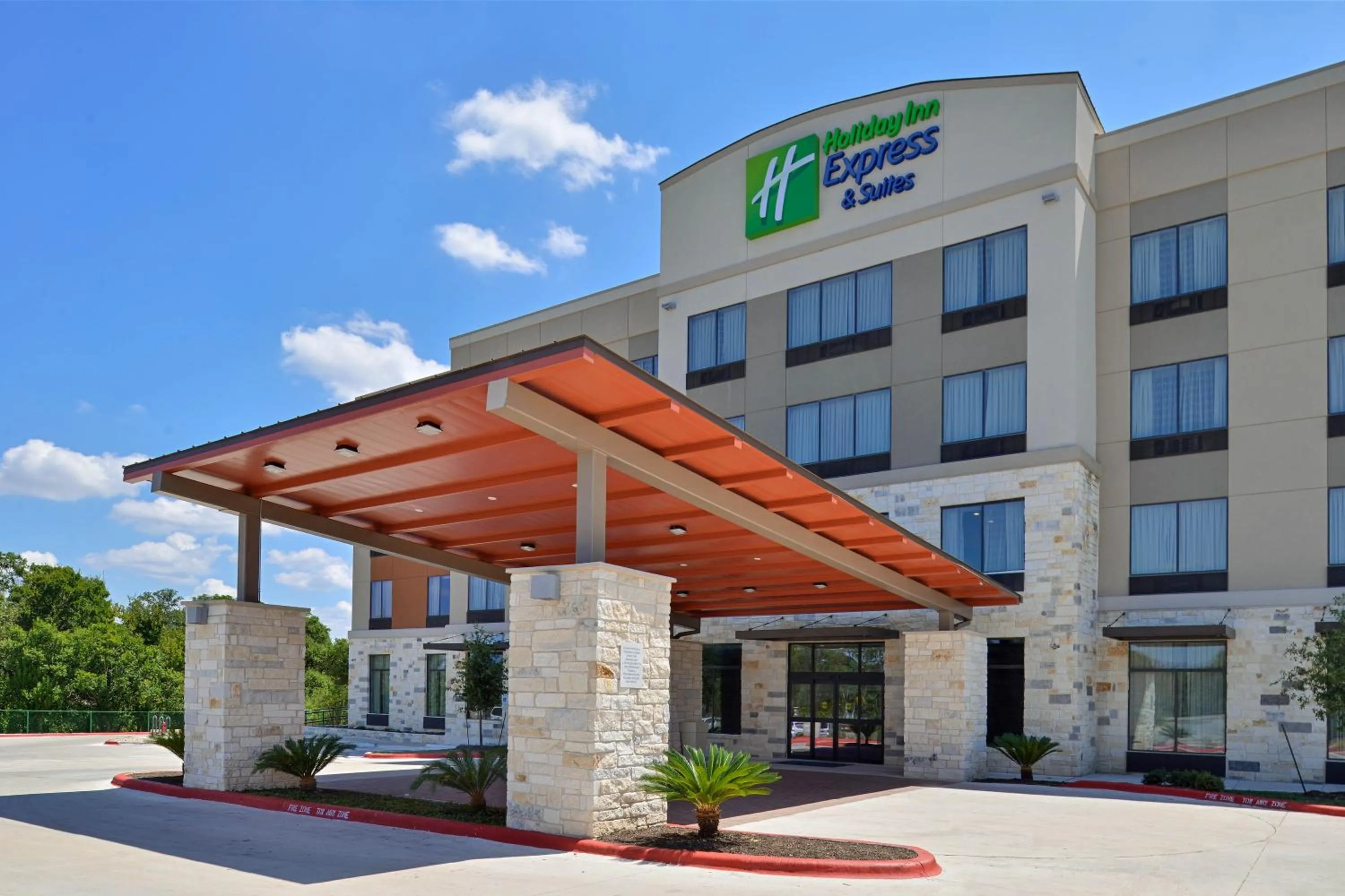 Property building in Holiday Inn Express & Suites Austin South by IHG