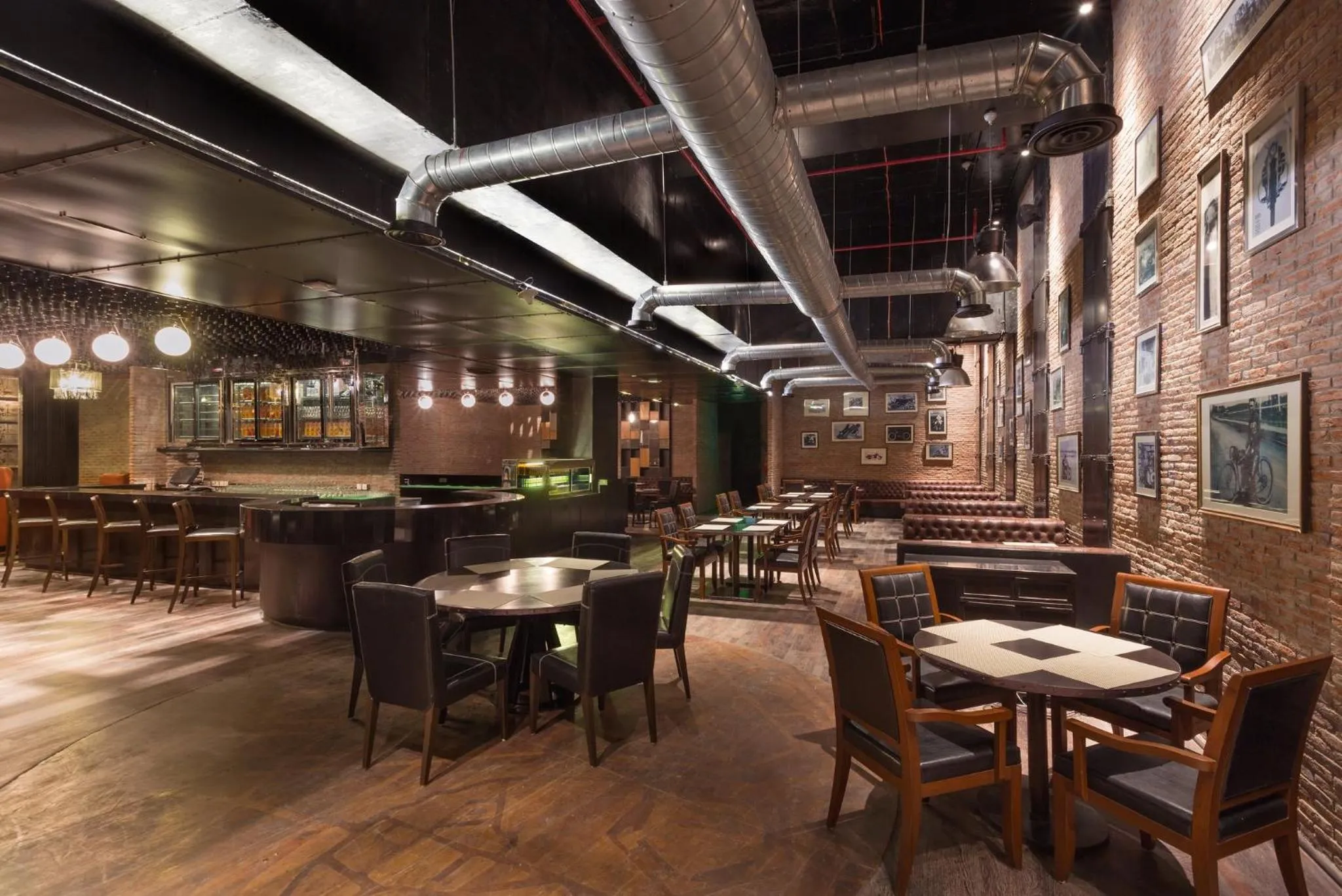 Restaurant/places to eat in Holiday Inn Jaipur City Centre by IHG