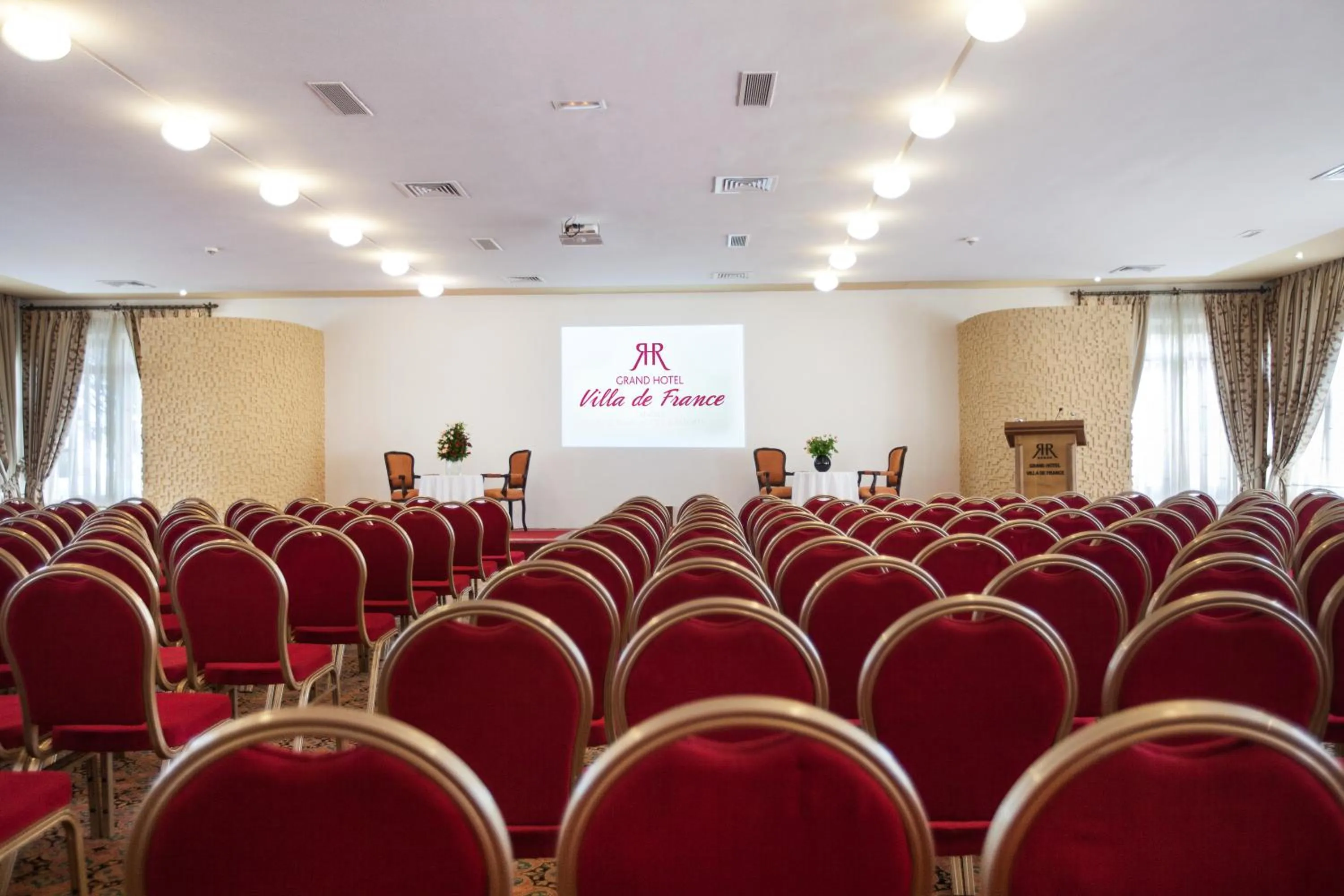 Banquet/Function facilities in Grand Hotel Villa de France