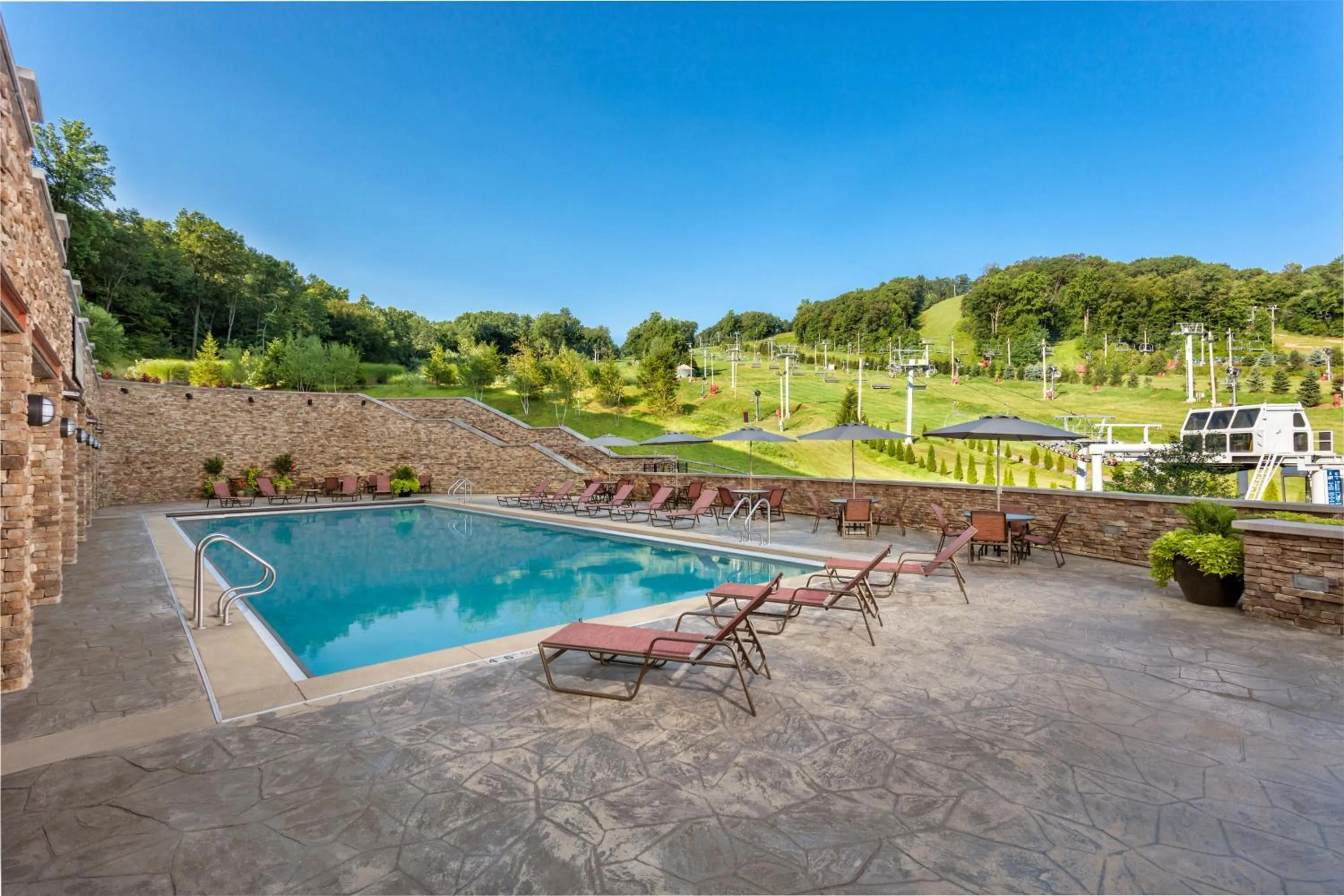 Swimming pool in Bear Creek Mountain Resort