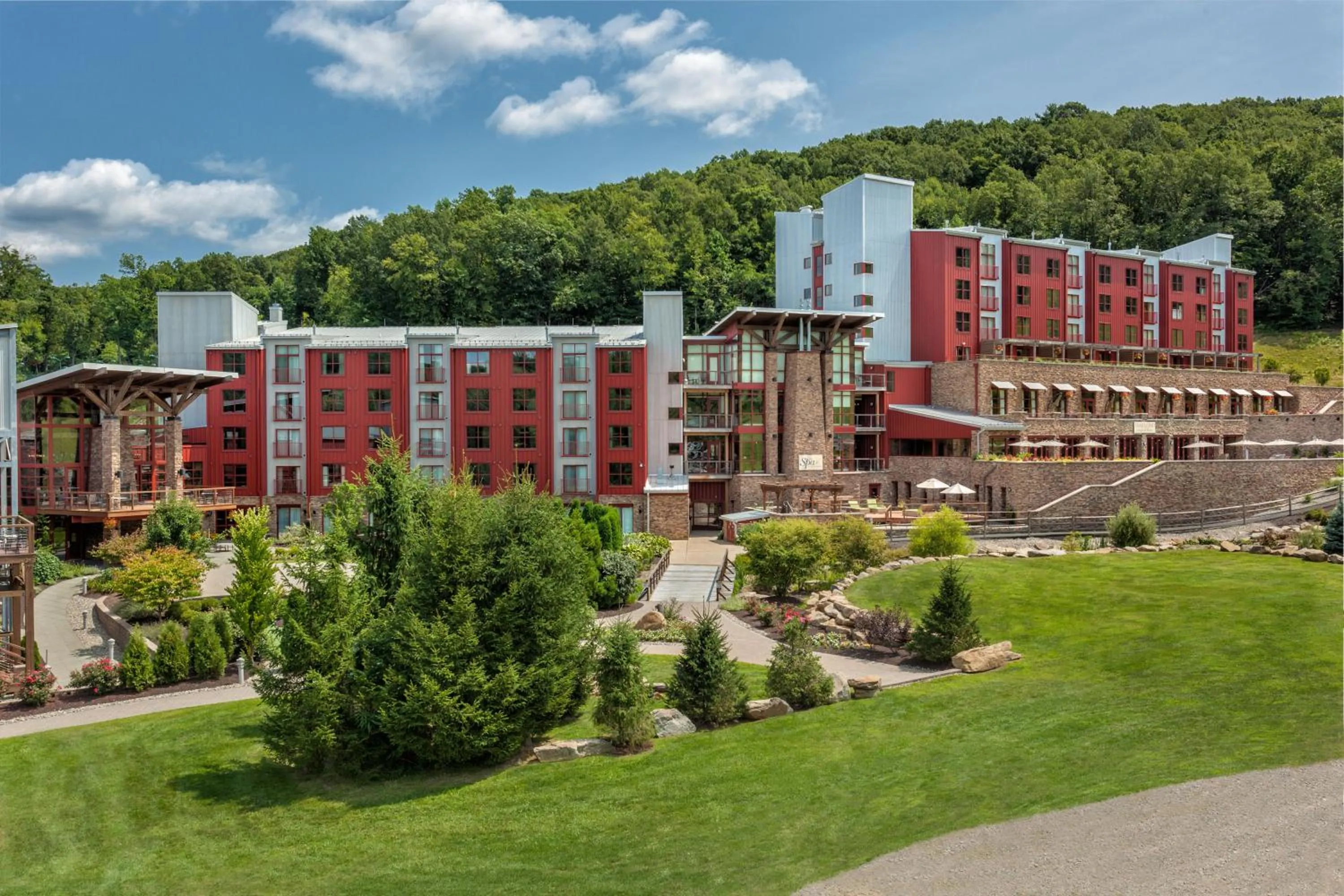 Property building in Bear Creek Mountain Resort