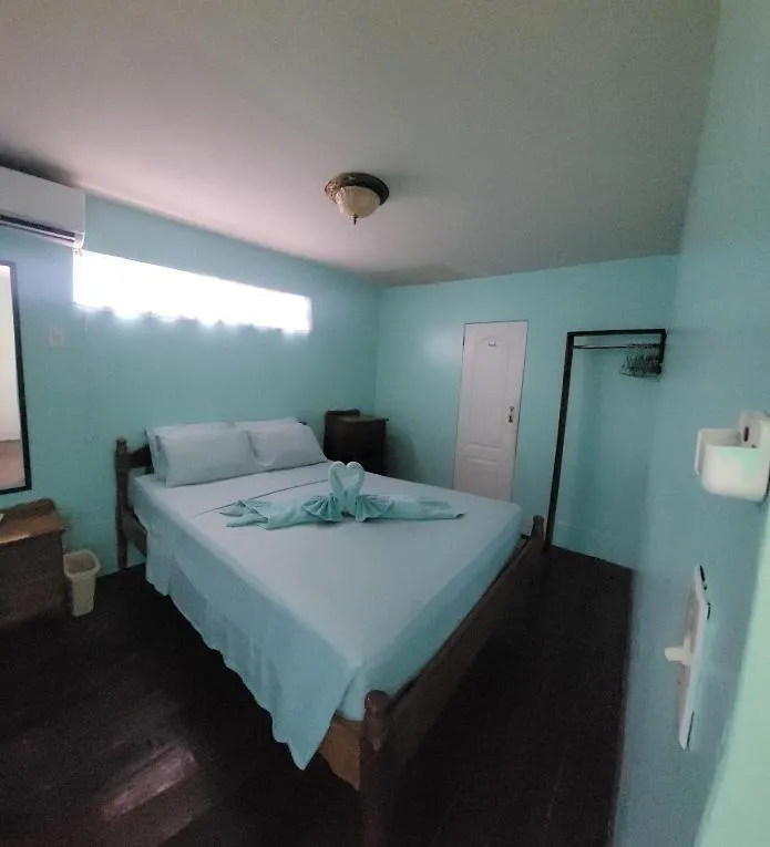 Axios Sun Apartments Caye Caulker