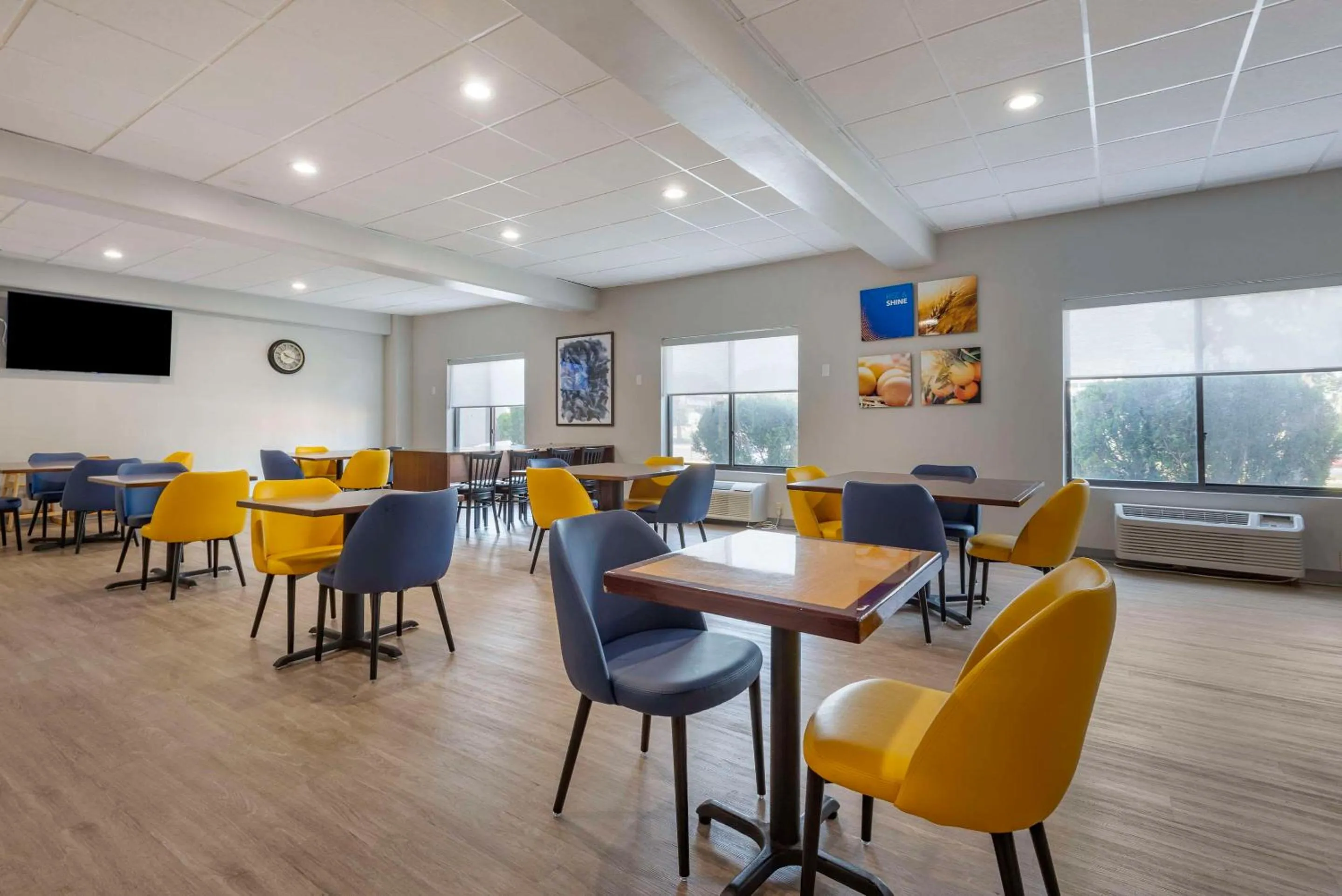 Breakfast in Comfort Inn Philadelphia International Airport West