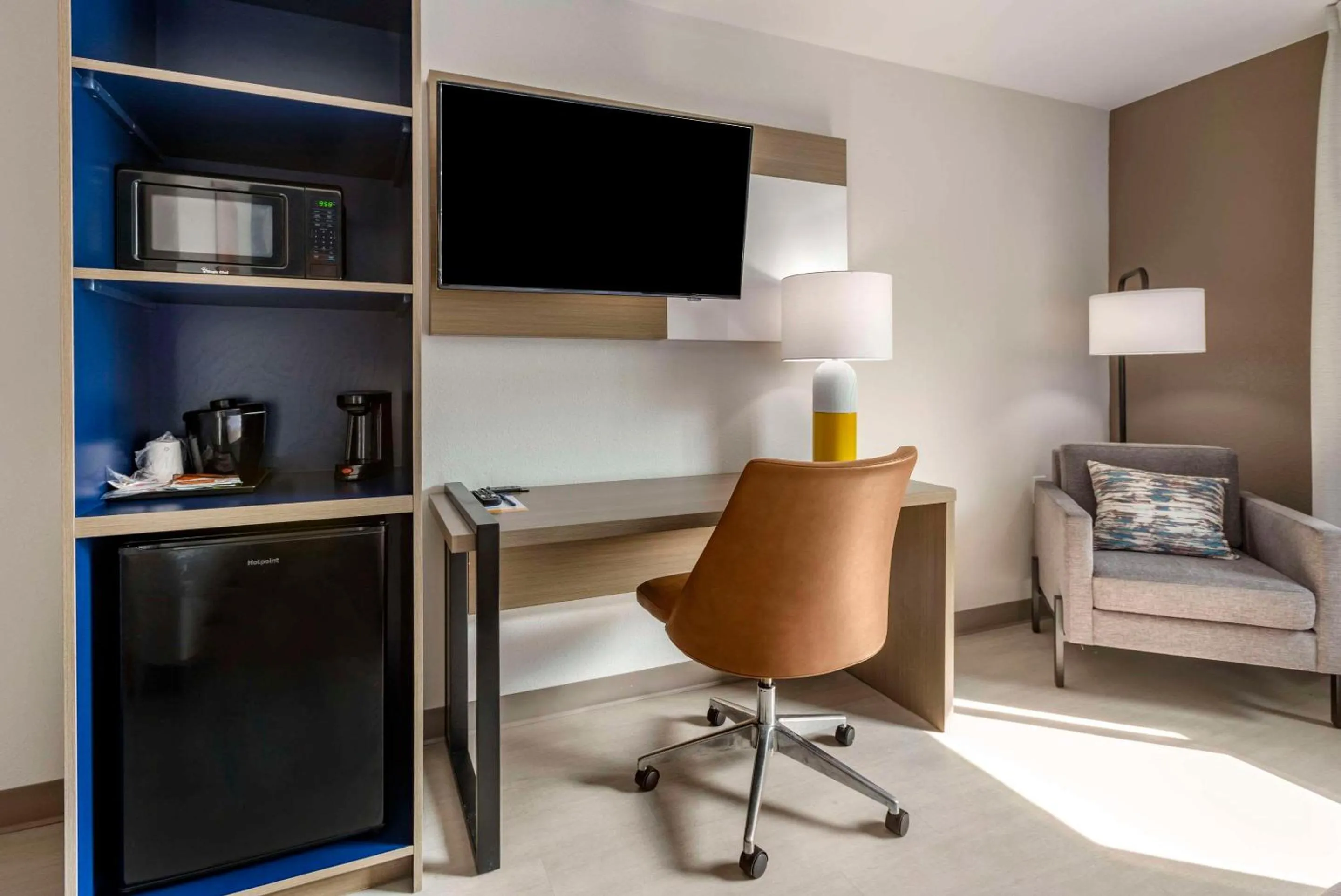 Bedroom, Bed in Comfort Inn Philadelphia International Airport West