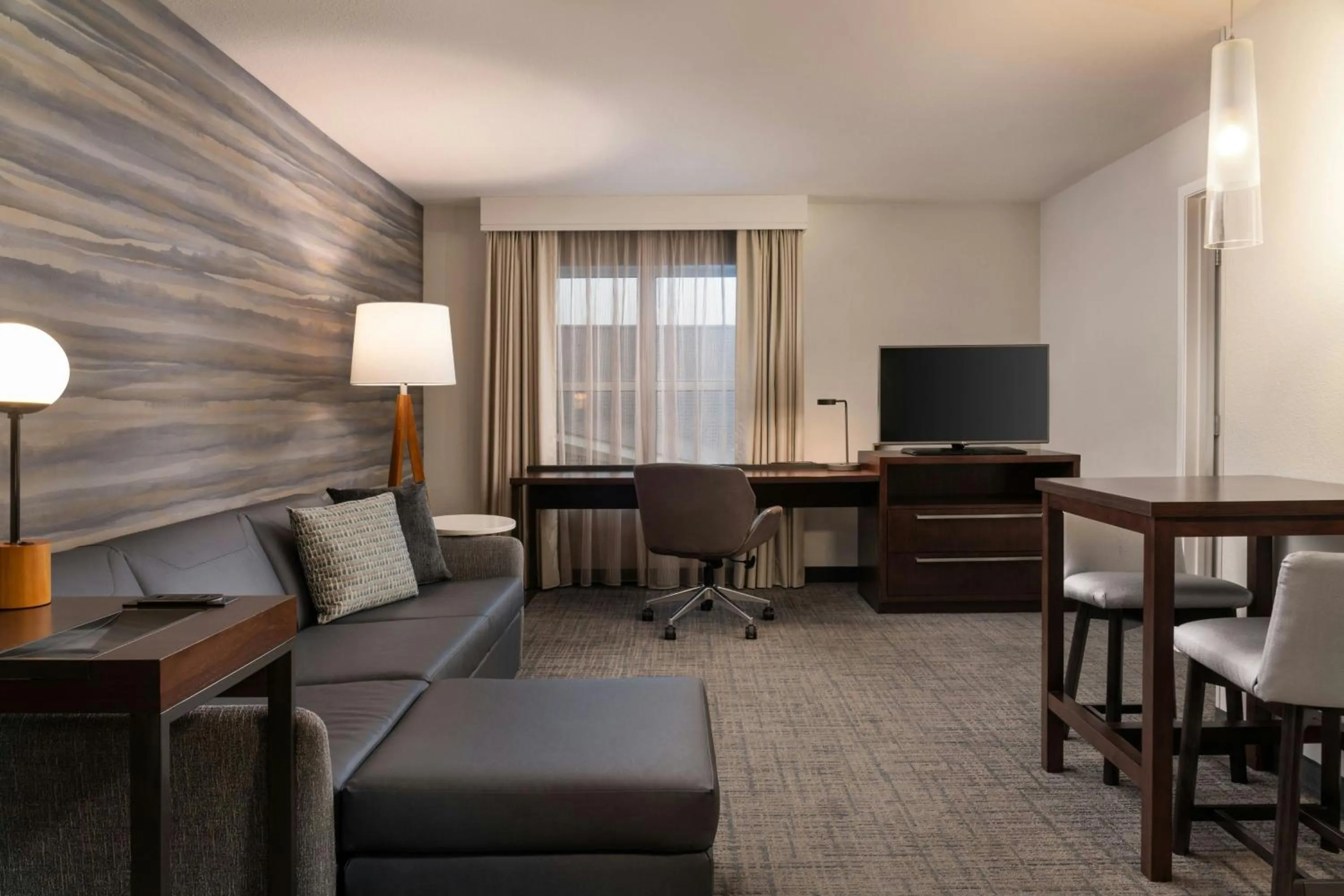 Living room in Residence Inn by Marriott Akron Fairlawn