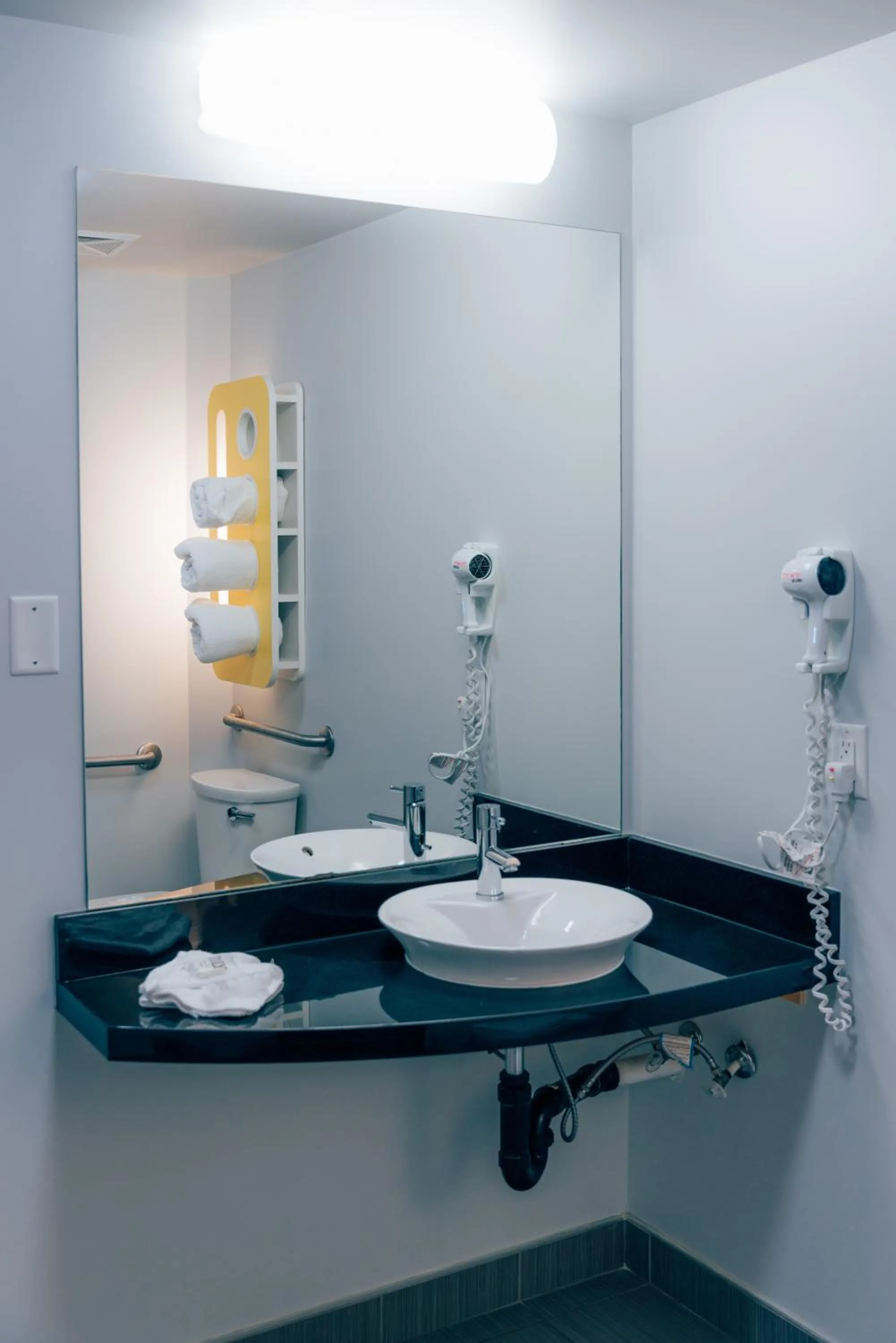 Bathroom in Motel 6 Airdrie