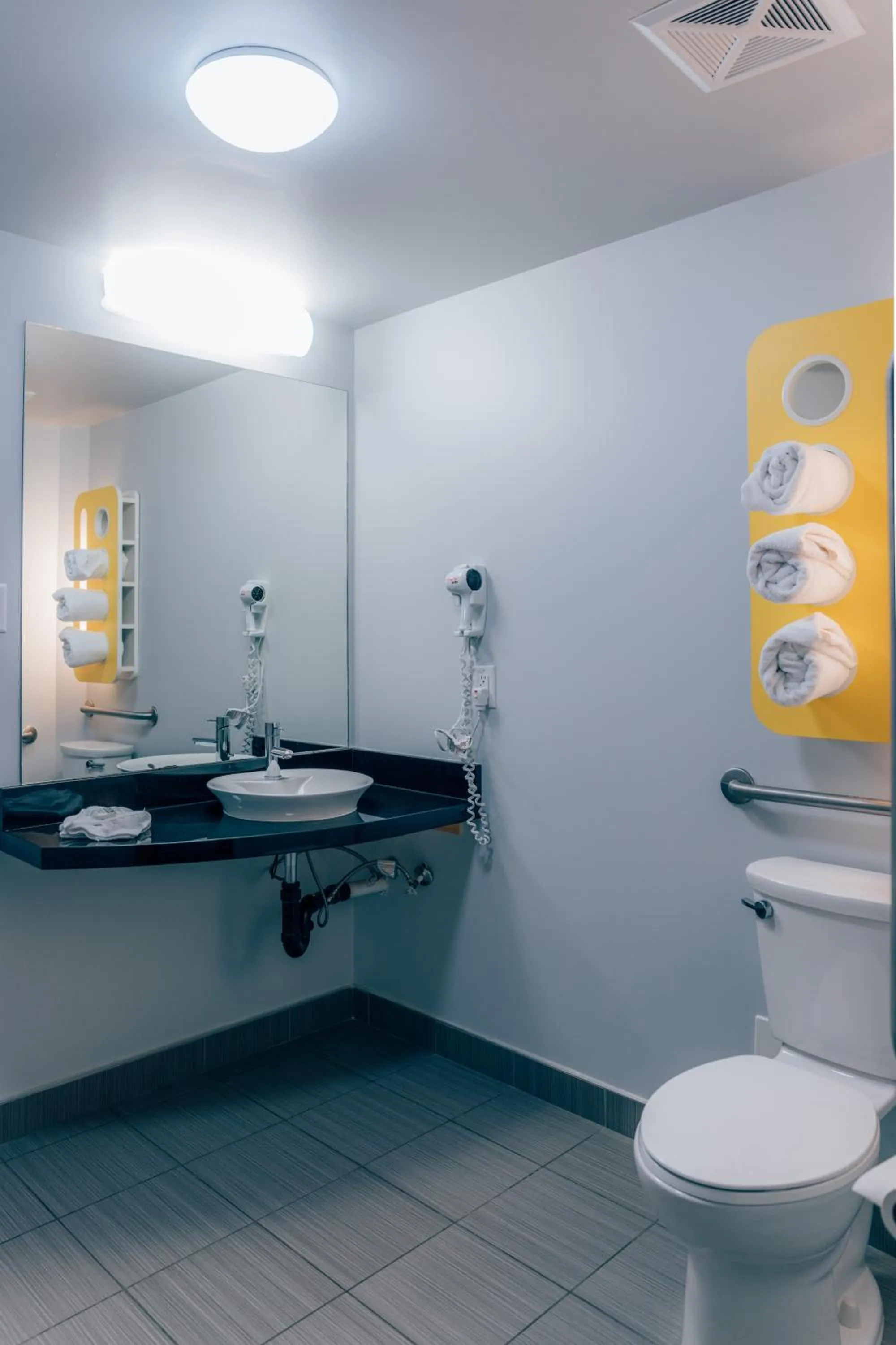 Bathroom in Motel 6 Airdrie