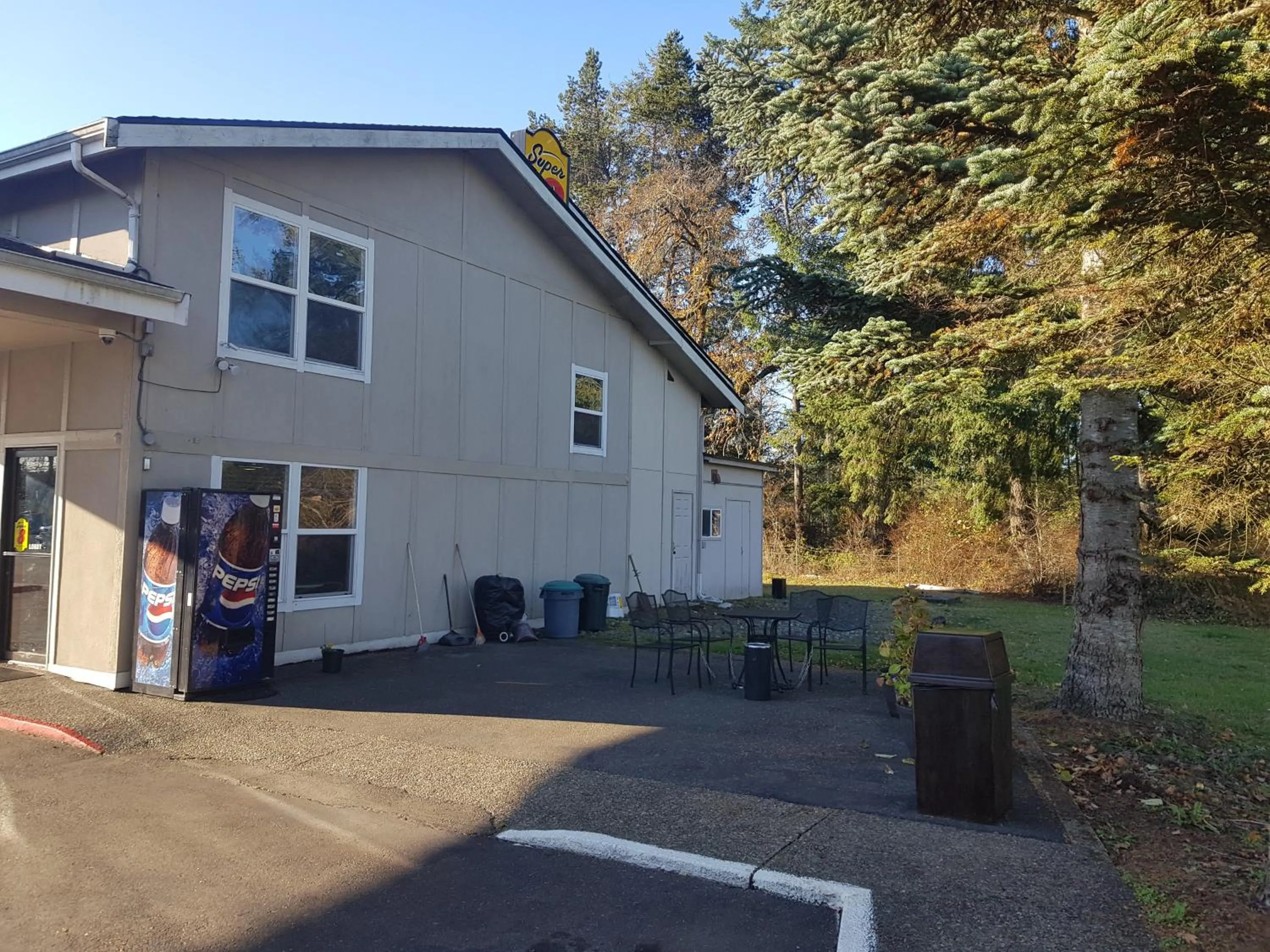 Property building in Super 8 by Wyndham Shelton