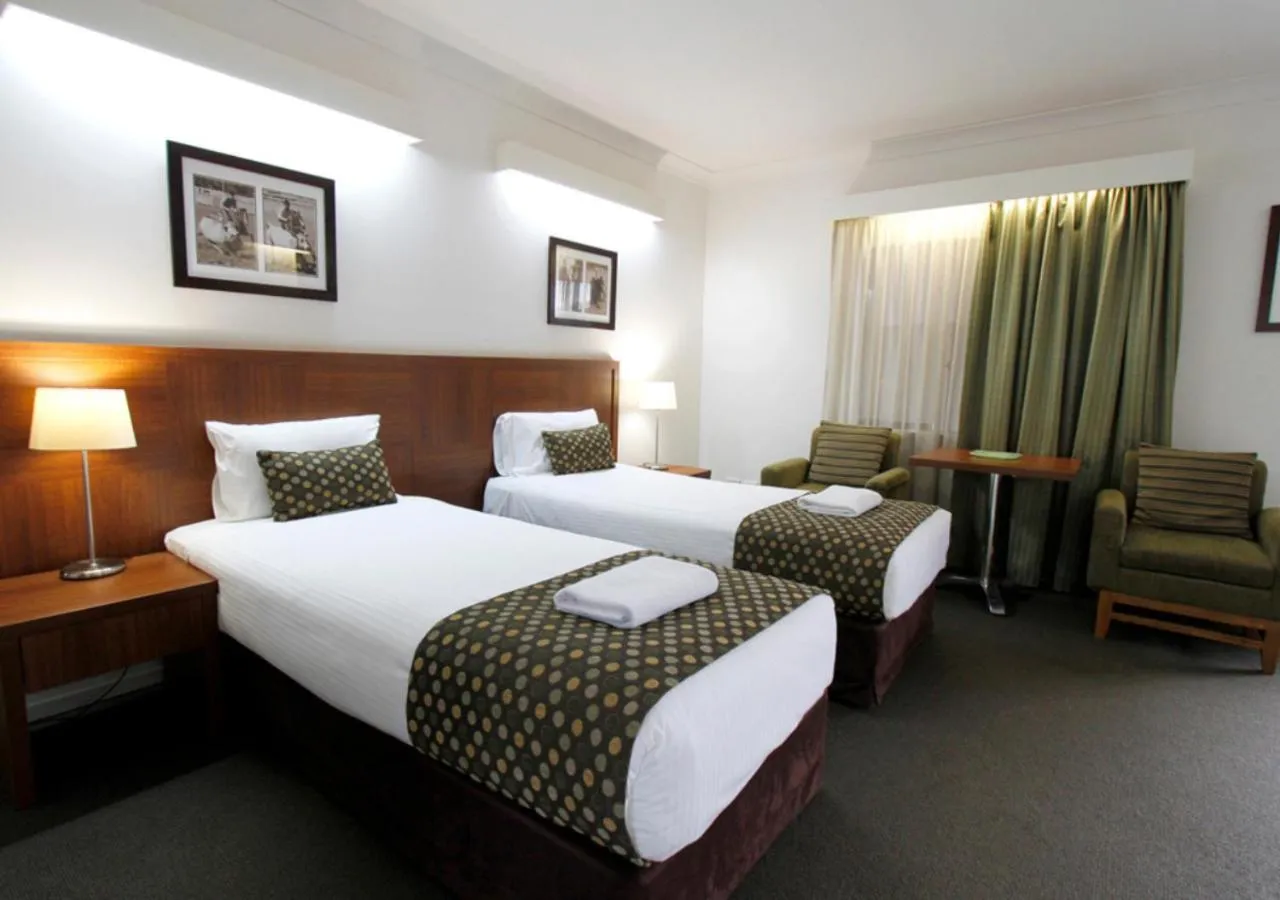 Bed in Chinchilla Downtown Motor Inn