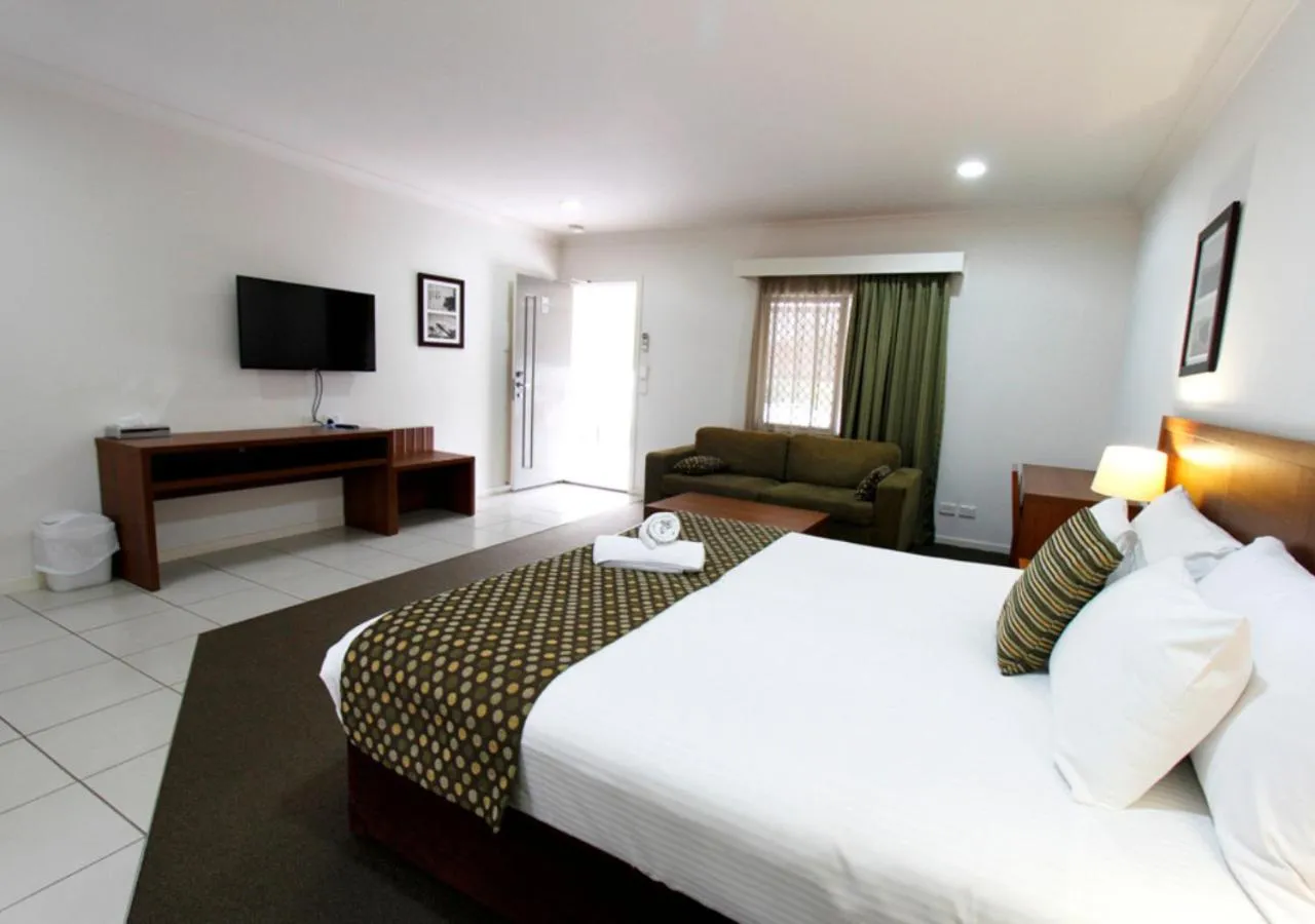 Bedroom, Bed in Chinchilla Downtown Motor Inn