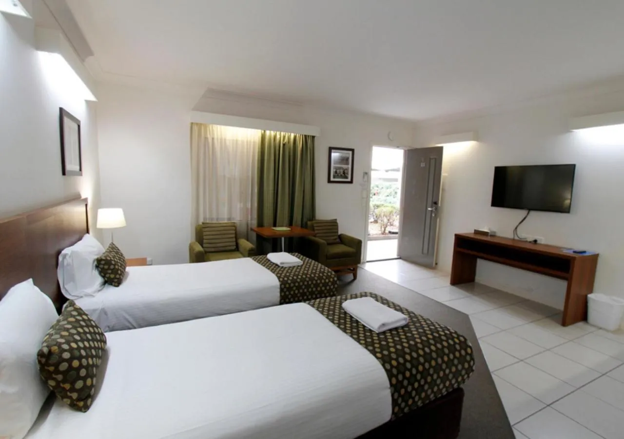 Bedroom, Bed in Chinchilla Downtown Motor Inn