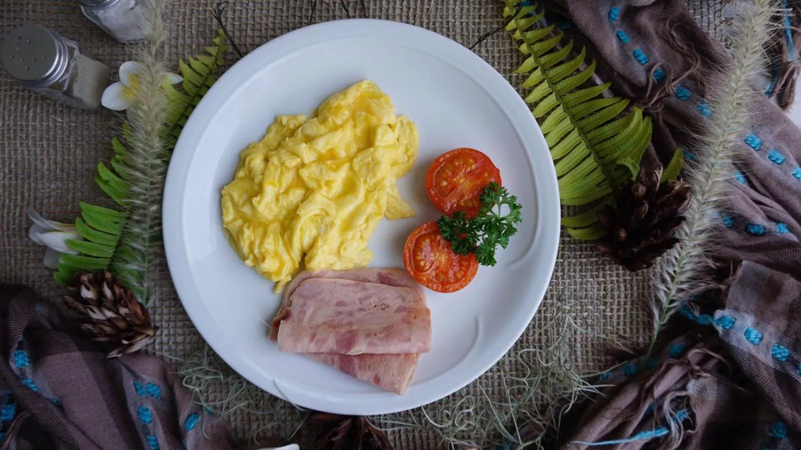 Breakfast in Louto Dmell Villa & Guesthouse