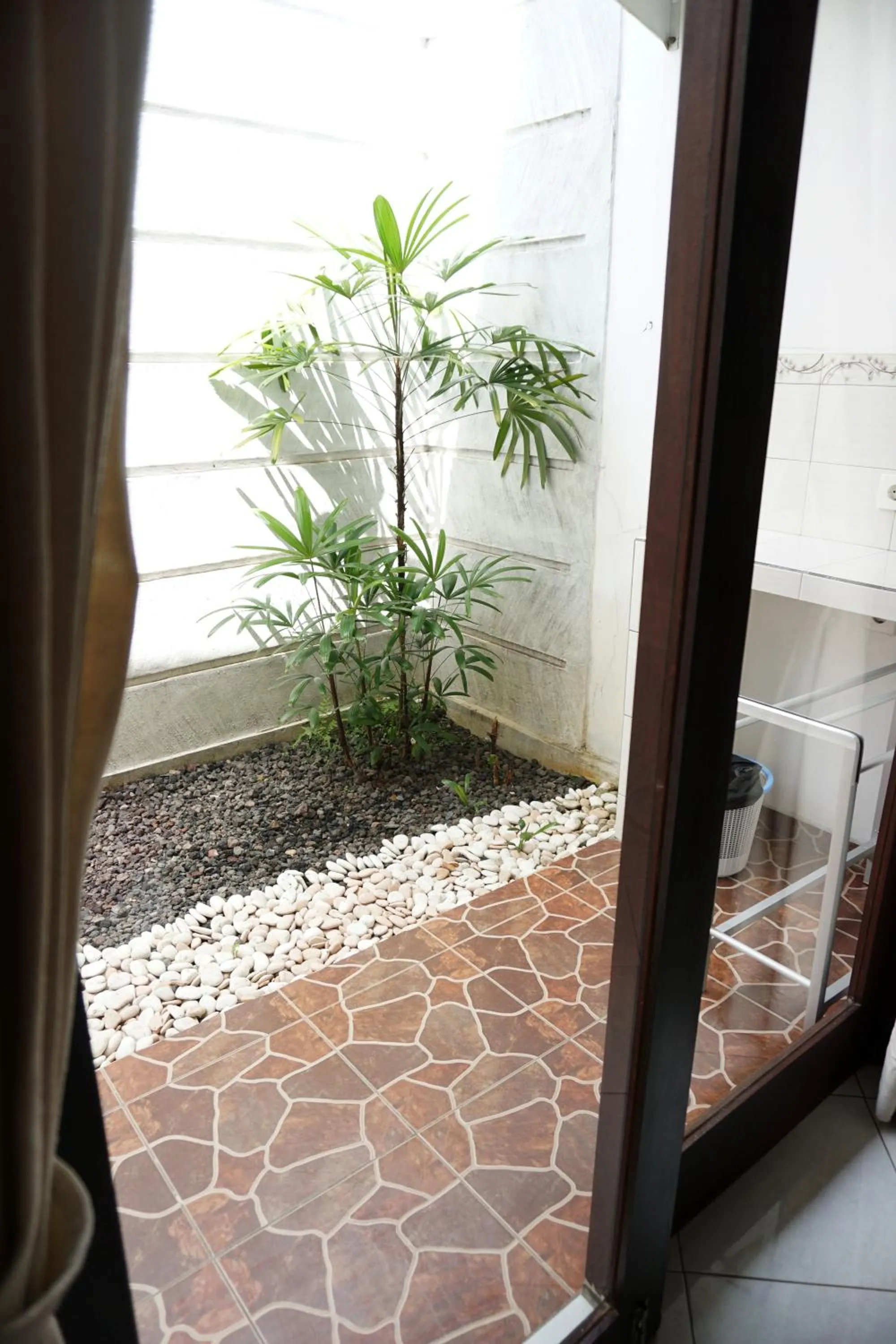 Patio in Louto Dmell Villa & Guesthouse