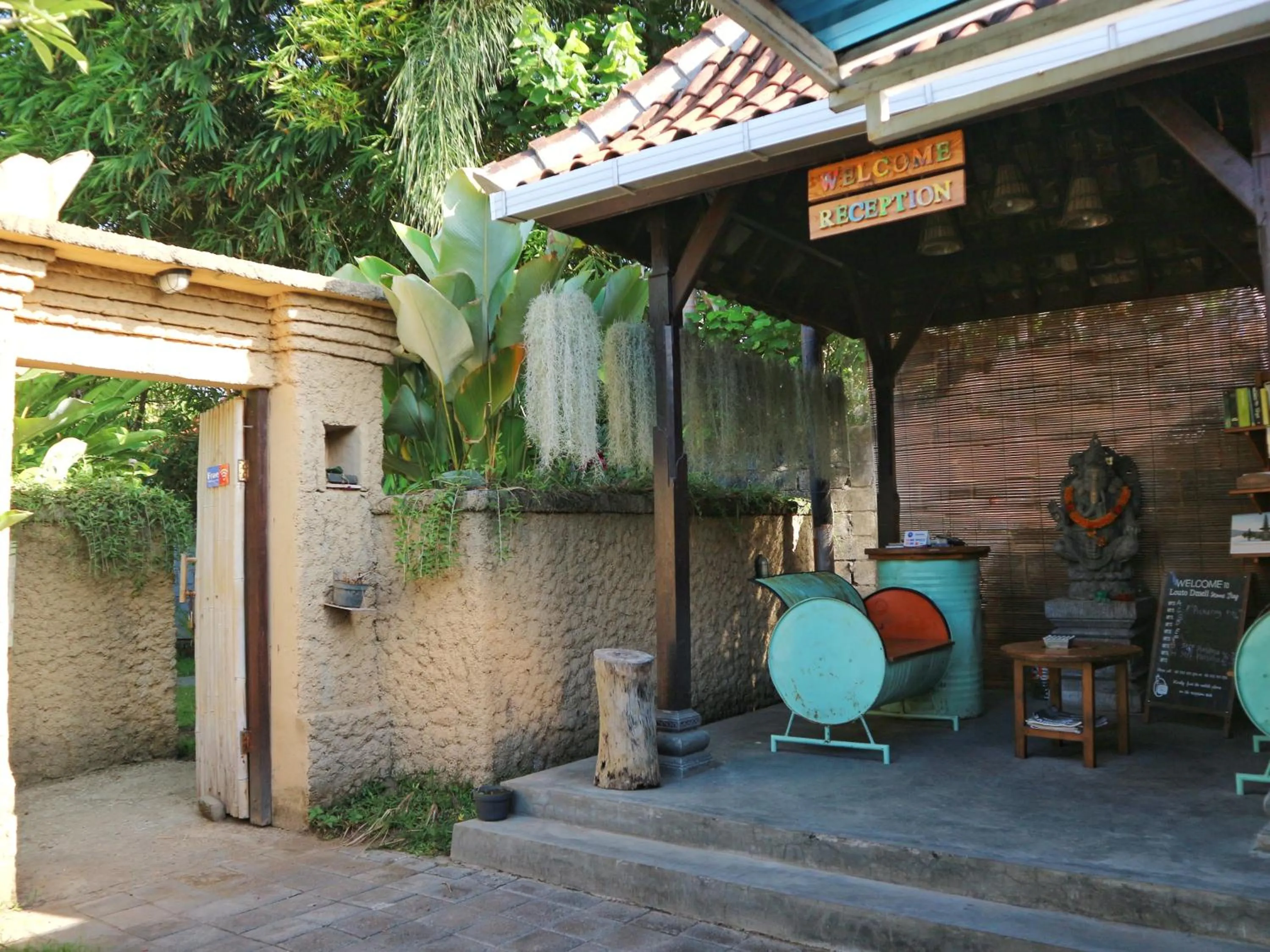 Lobby or reception in Louto Dmell Villa & Guesthouse