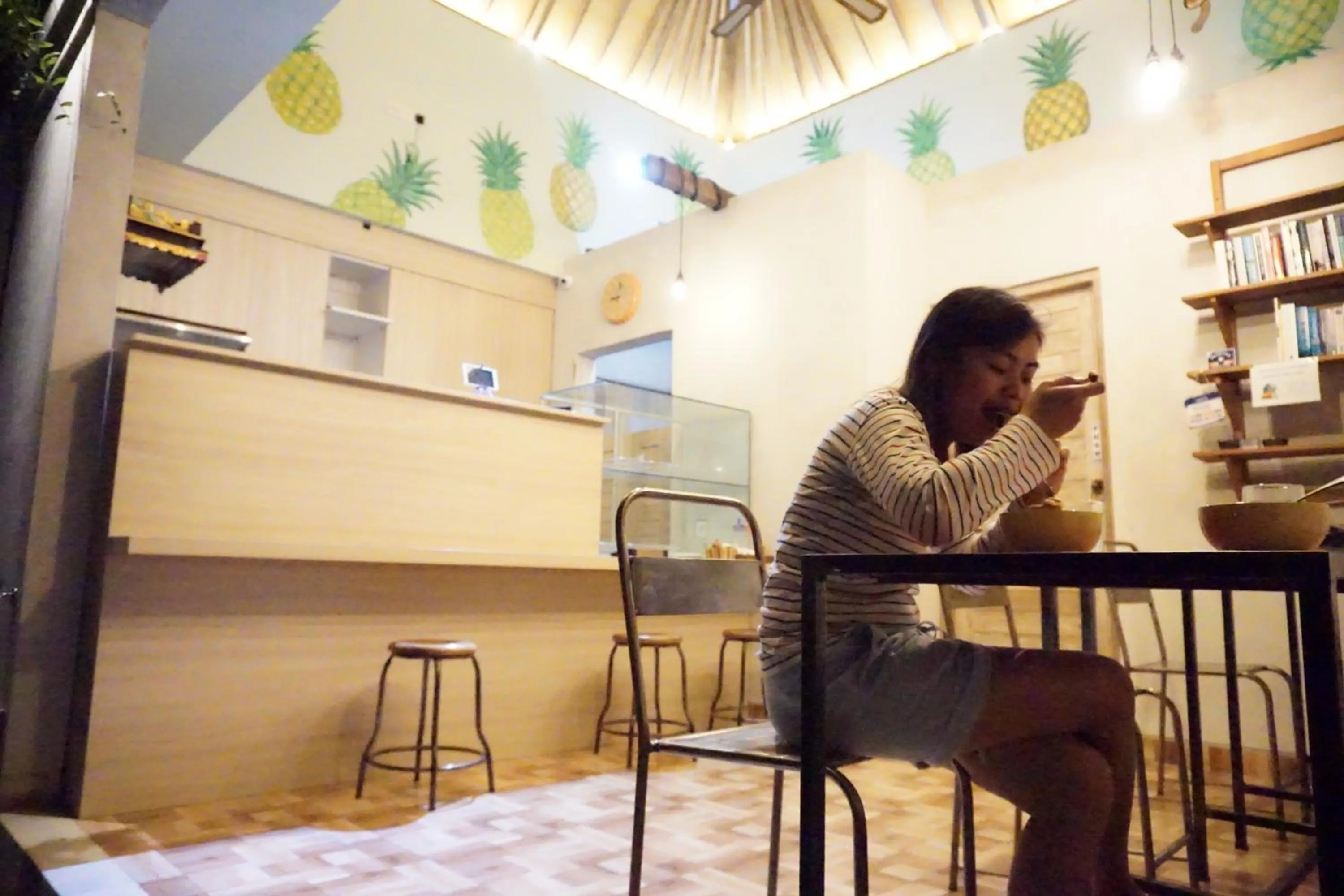 Restaurant/places to eat in Louto Dmell Villa & Guesthouse