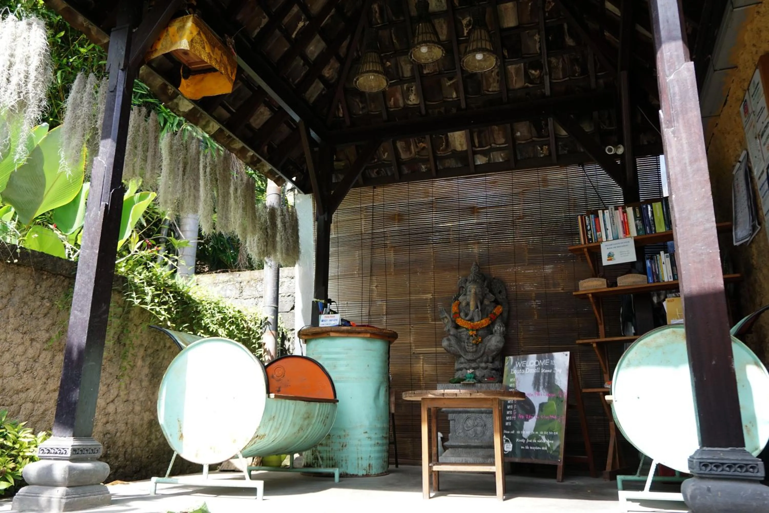 Lobby or reception in Louto Dmell Villa & Guesthouse