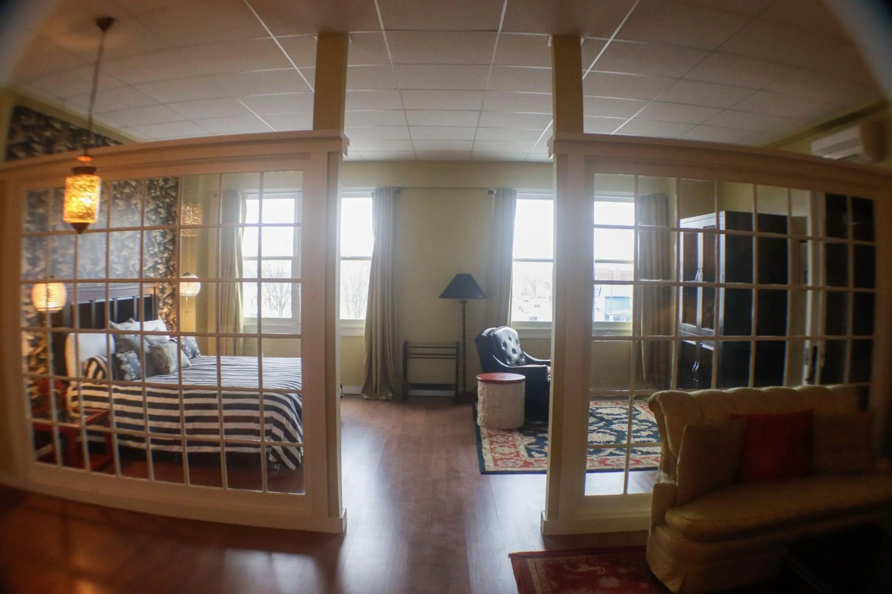 Bed in Fountainview Inn